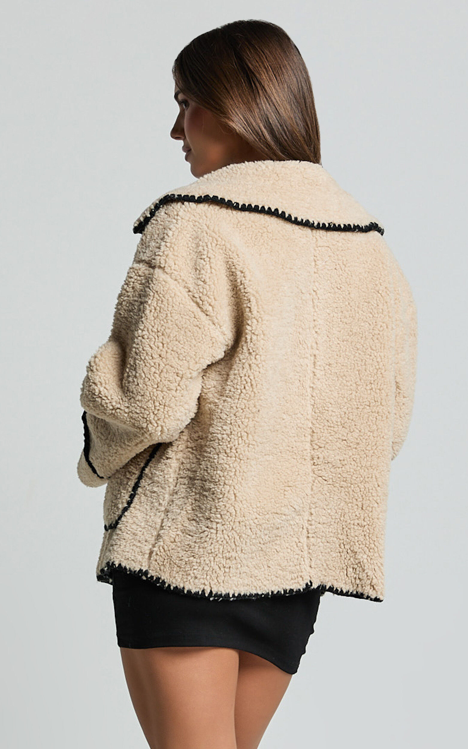 Adeline Jacket - Oversized Blanket Stitched Shearling Jacket in Caramel