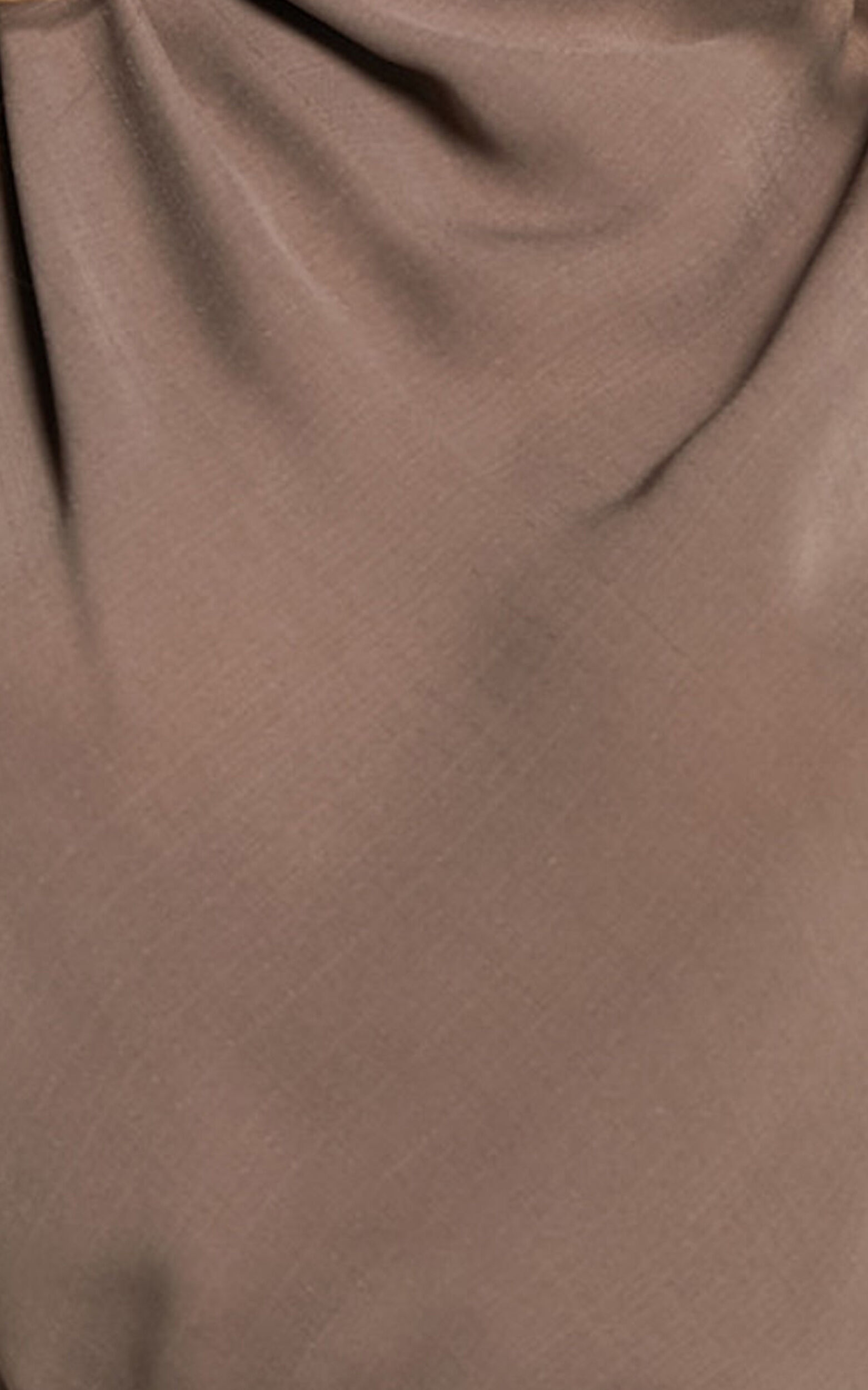 Arianae Top - High Neck Top in Mocha