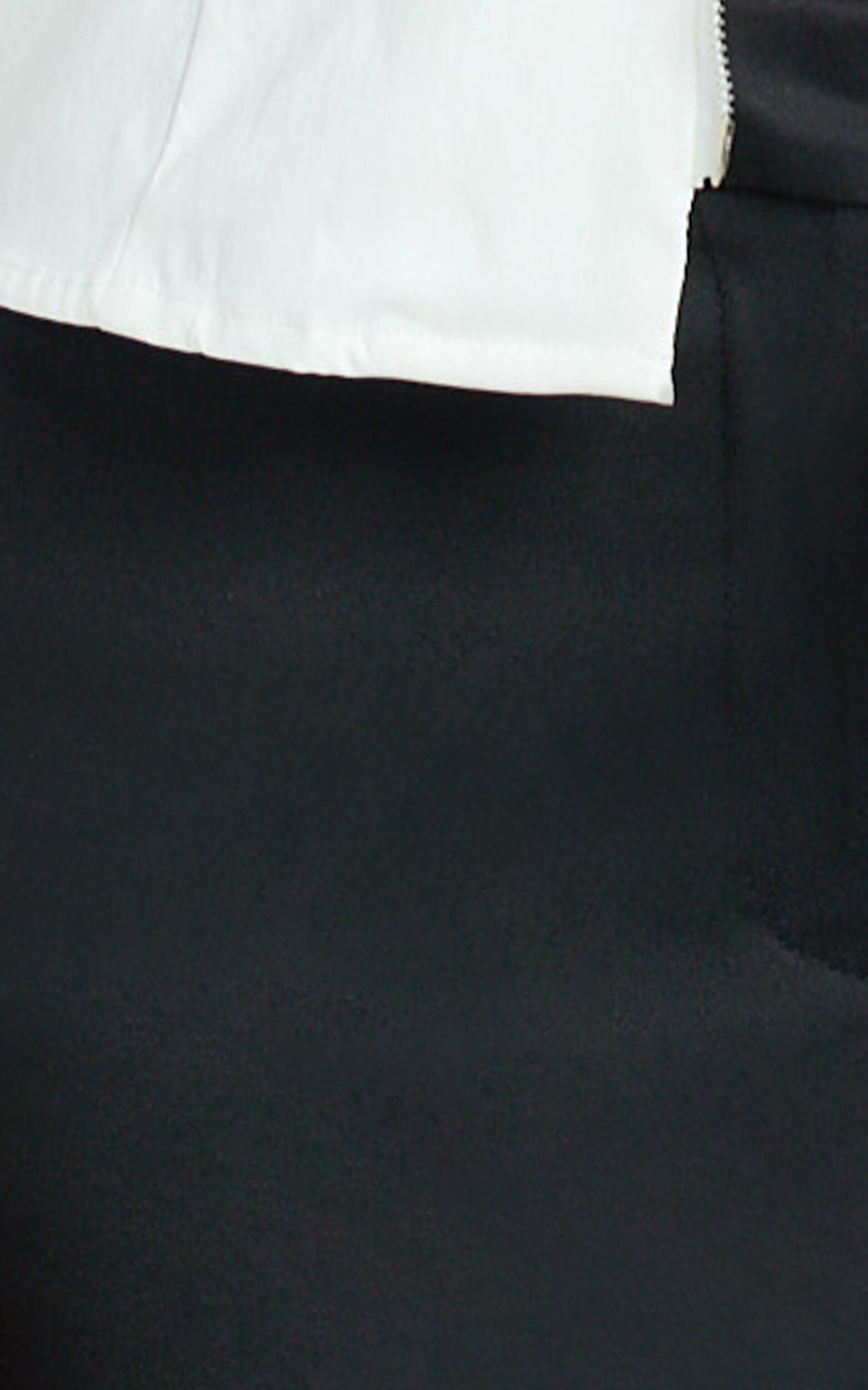 Bella Pants - Low Rise Slim Bootcut Pants in Black