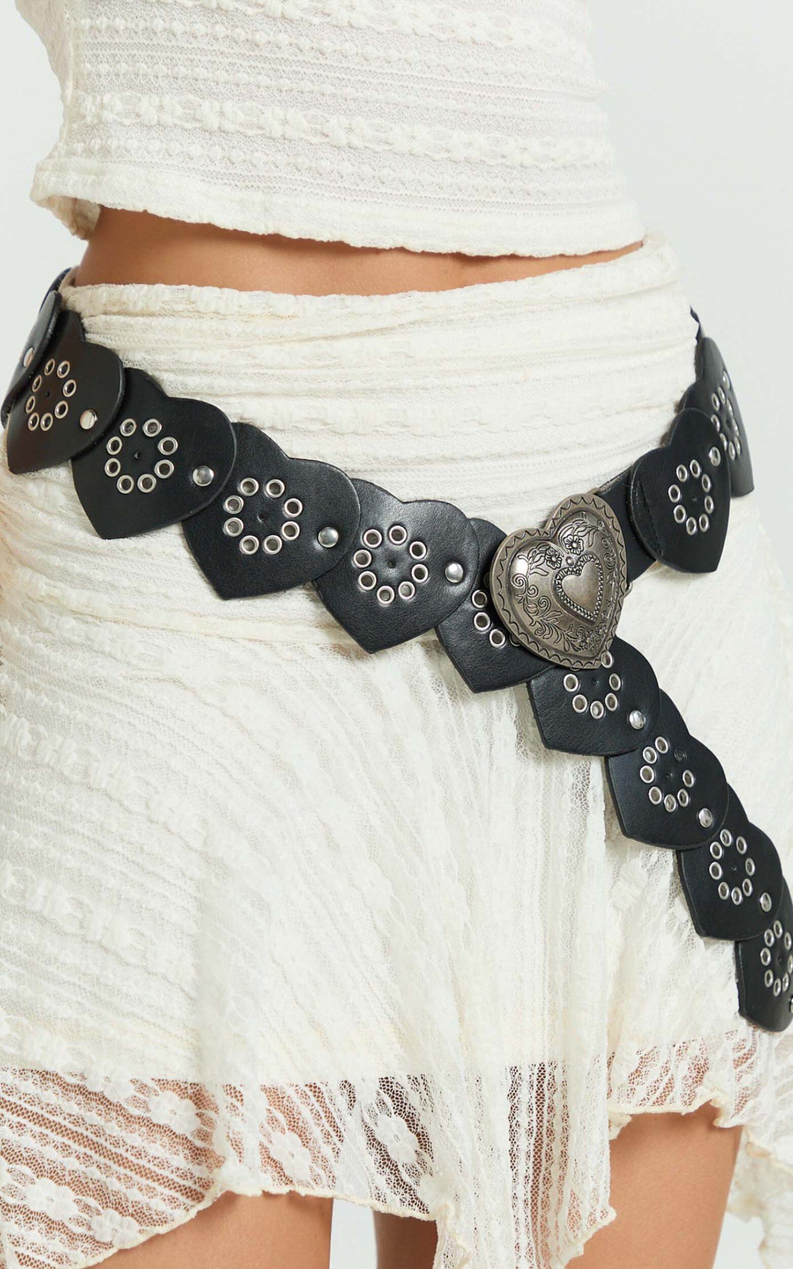 Xandy Belt - Heart Chunky Statement Belt in Black