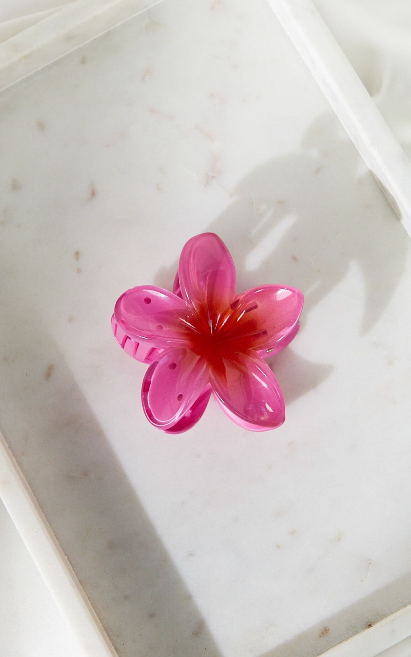 Olga Hair Clip - Flower Claw Clip in Pink