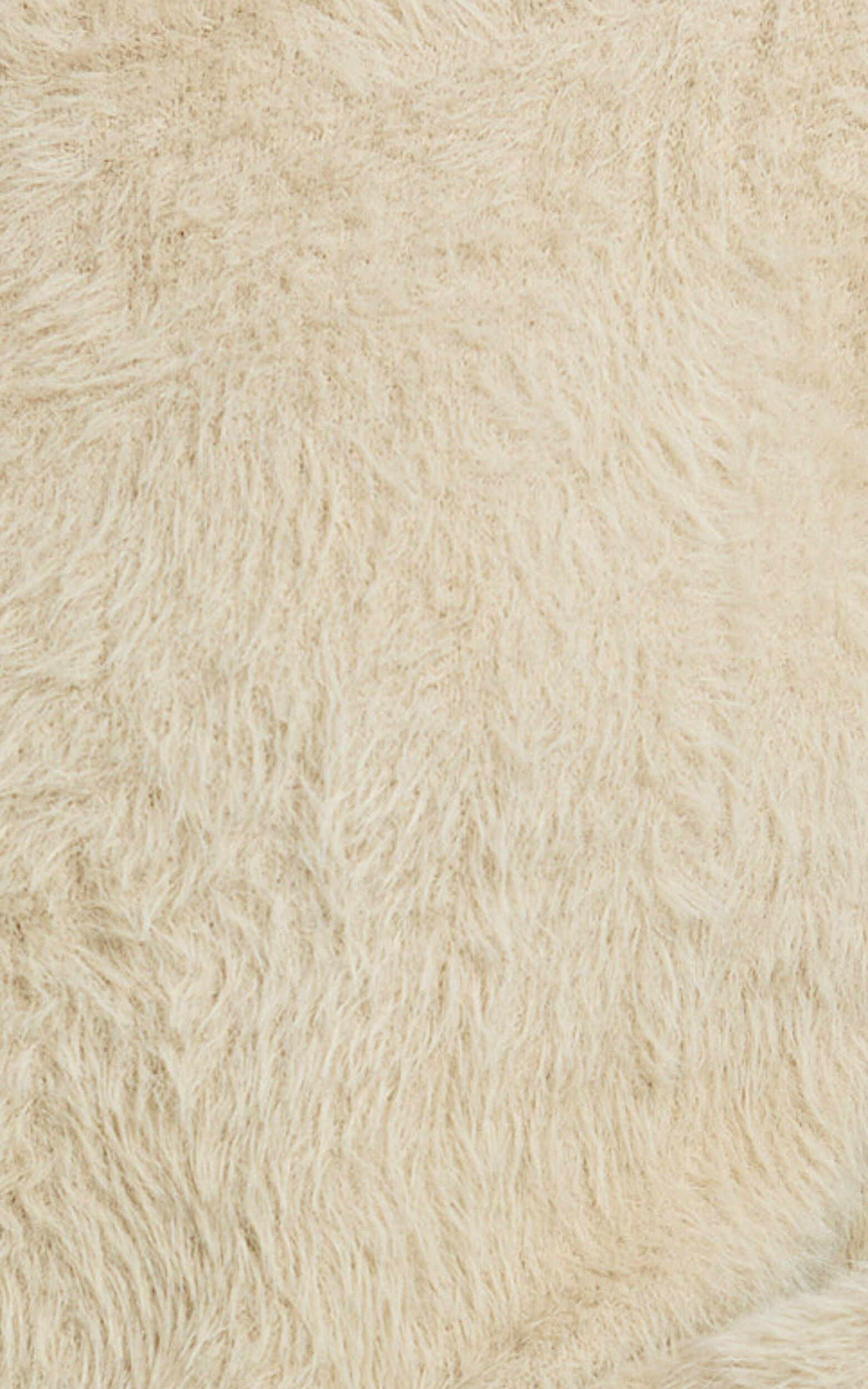 Joena Jumper - Fluffly Knit Jumper in Neutral