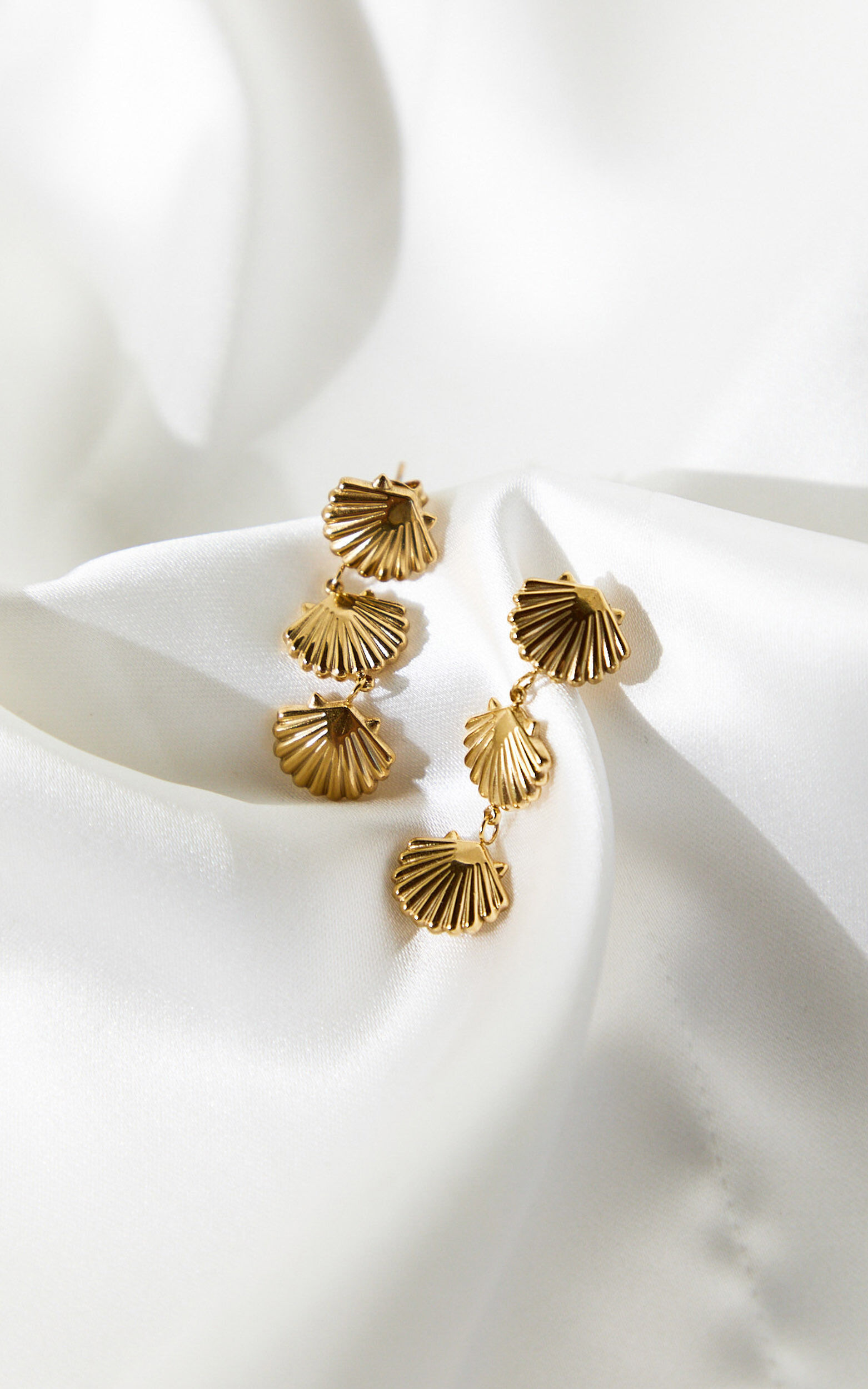 Nikka Earrings - Scallop Shell Drop Earrings in Gold