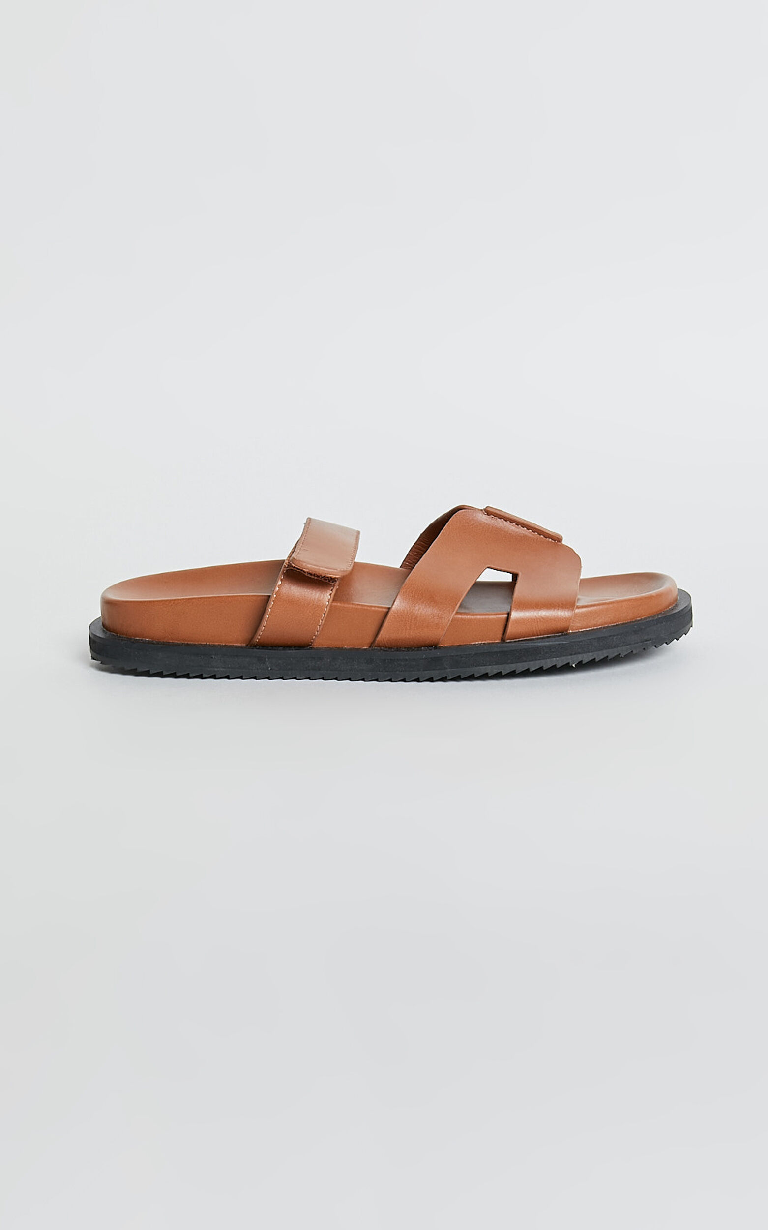 Billini - Theon Slides in Tan