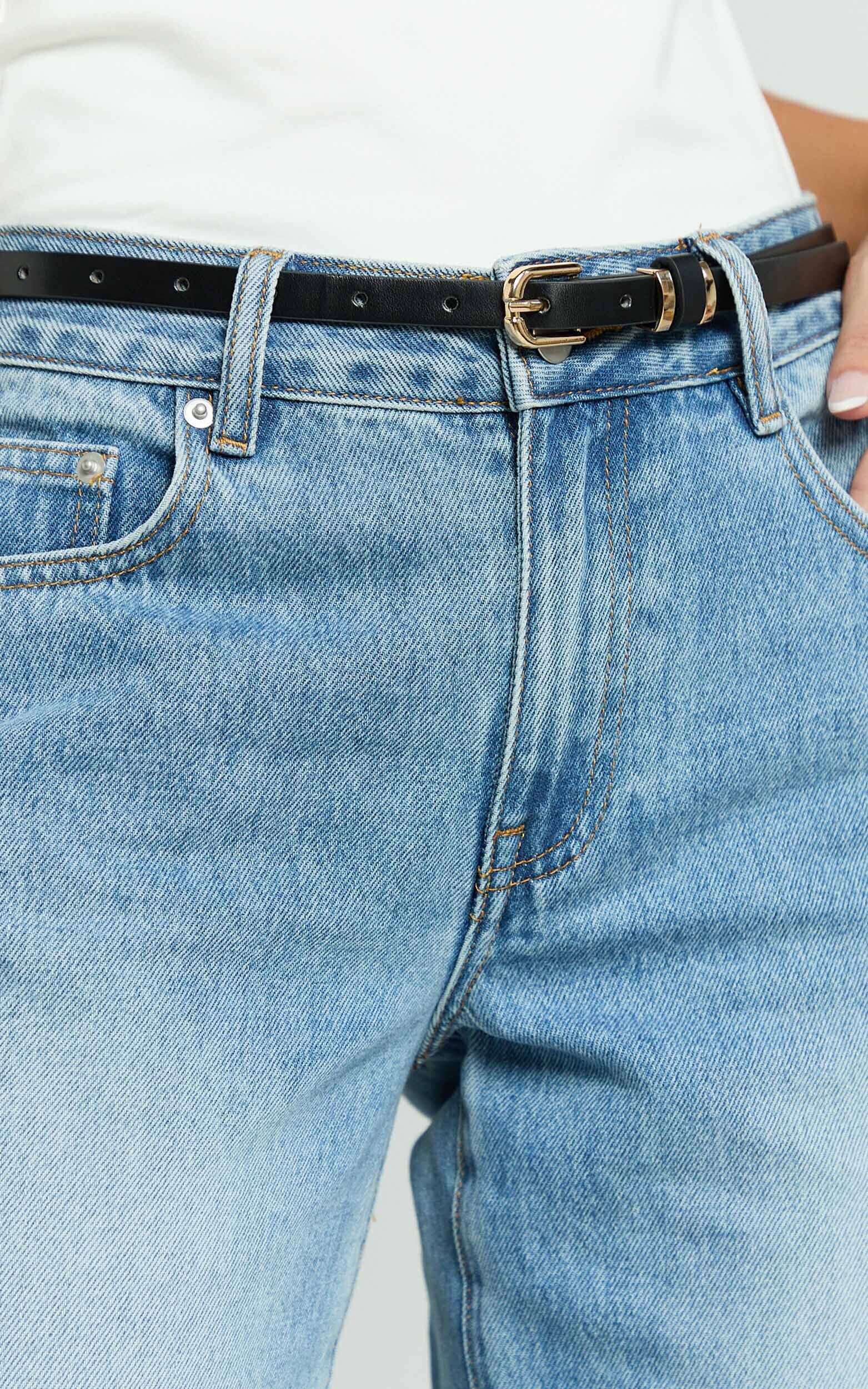 Ysolde Belt - Skinny Belt in Black