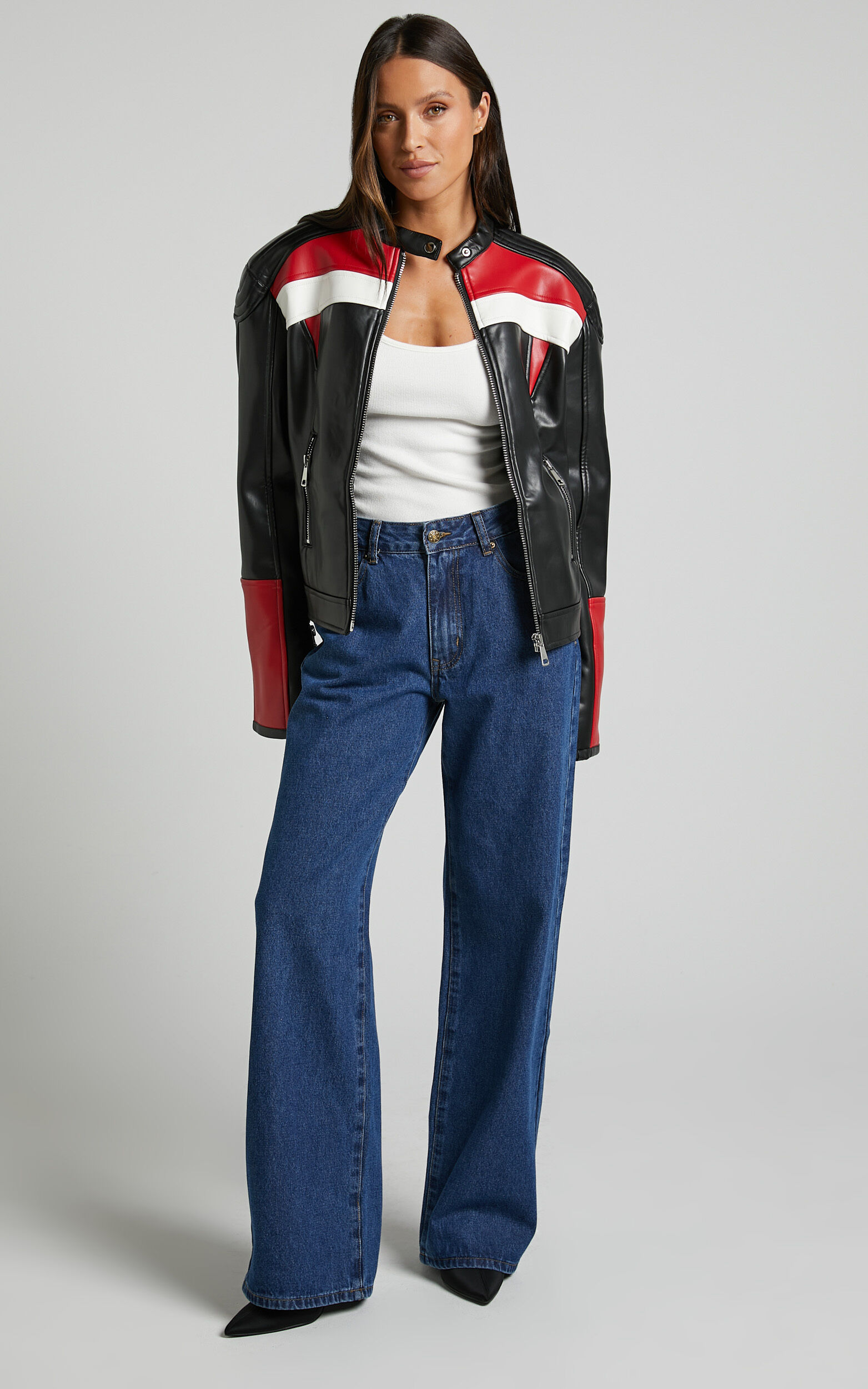 Lioness - Top Model Biker in ONYX