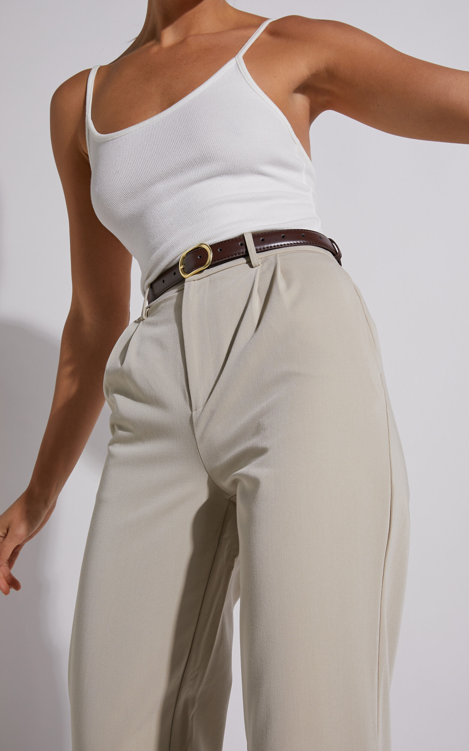 Kristen Rectangle Buckle Belt in Brown