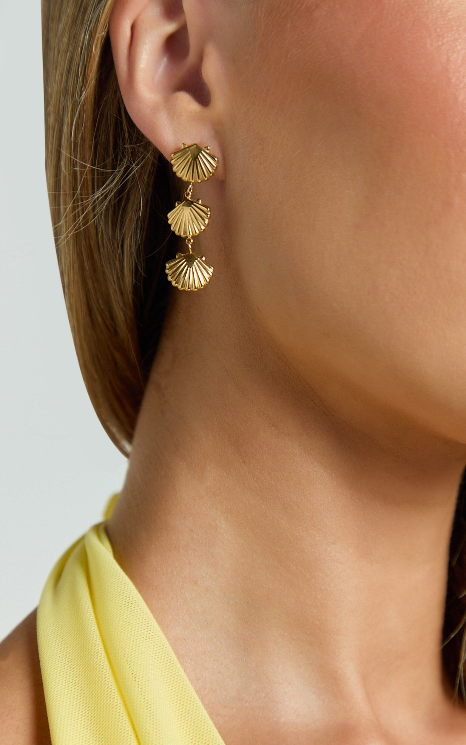 Nikka Earrings - Scallop Shell Drop Earrings in Gold