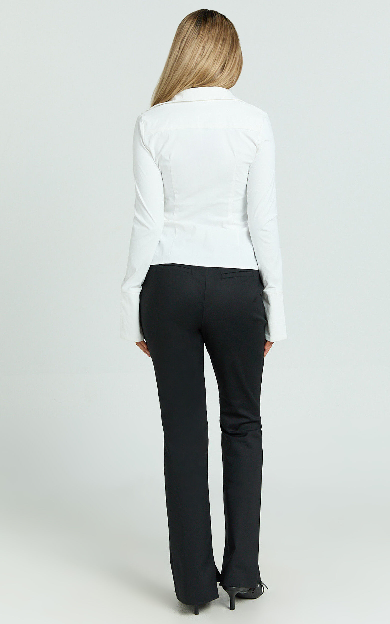 Bella Pants - Low Rise Slim Bootcut Pants in Black