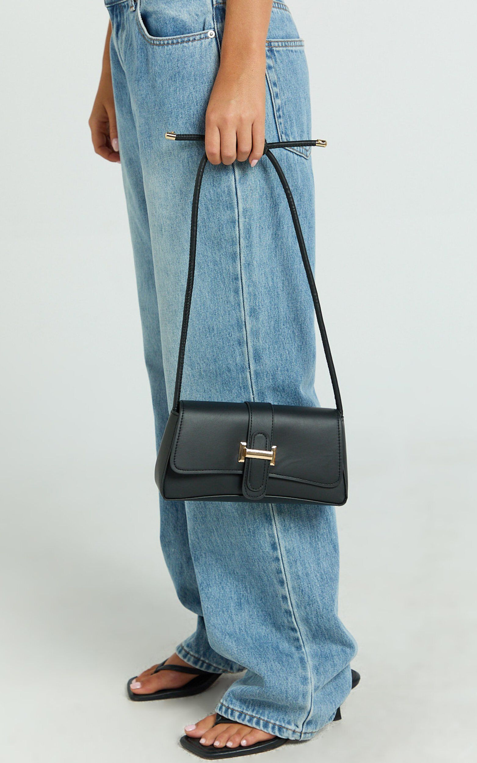 Melinda Bag - Knot Shoulder Bag in Black