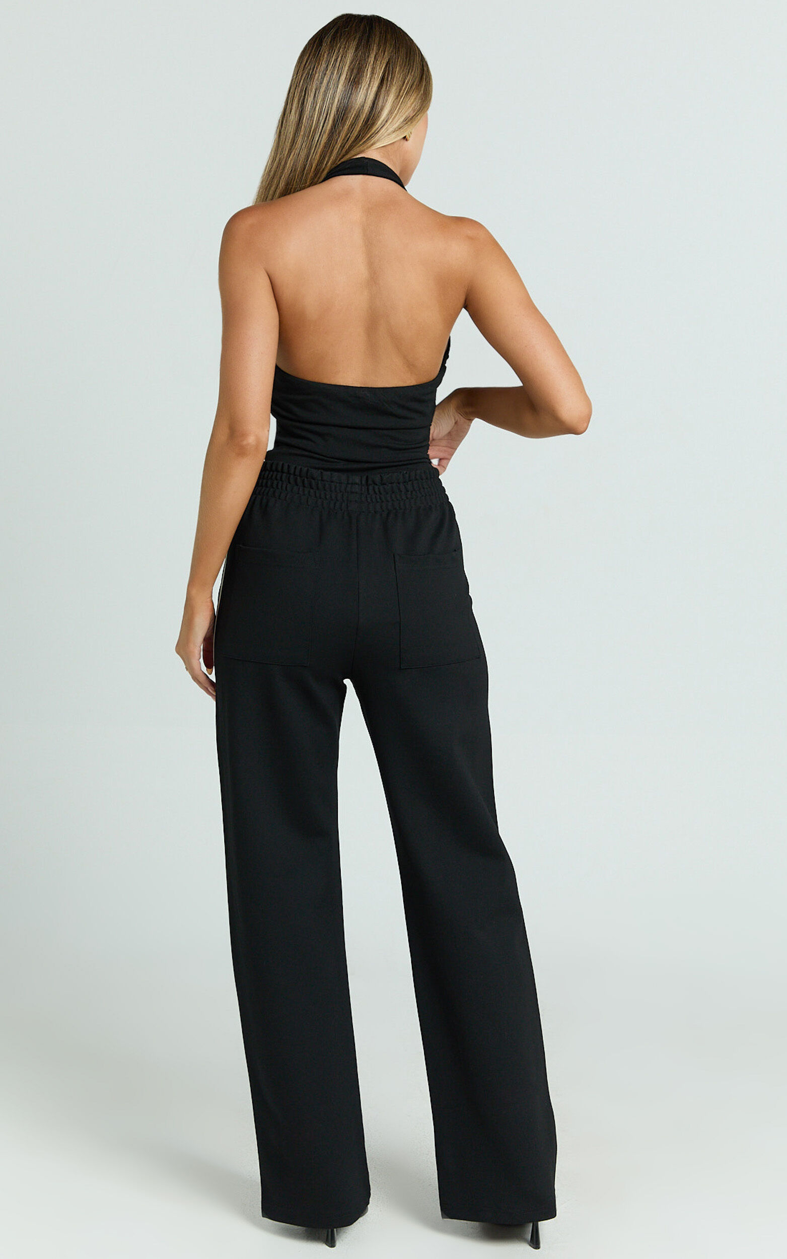 Aleona Pants - Mid Rise Relaxed Straight Pants in Black