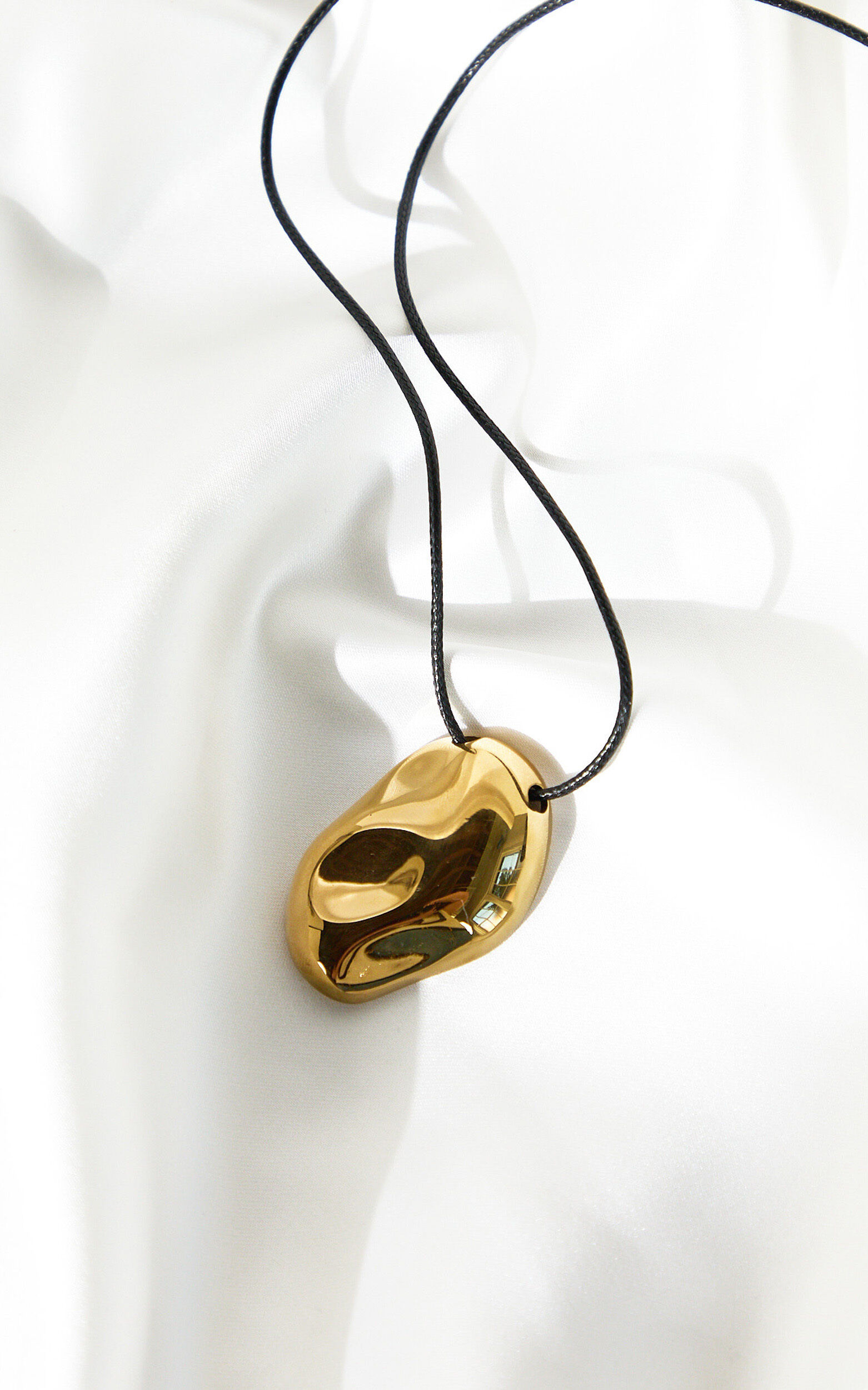 Adeline Necklace - Oval Textured Rope Necklace in Gold