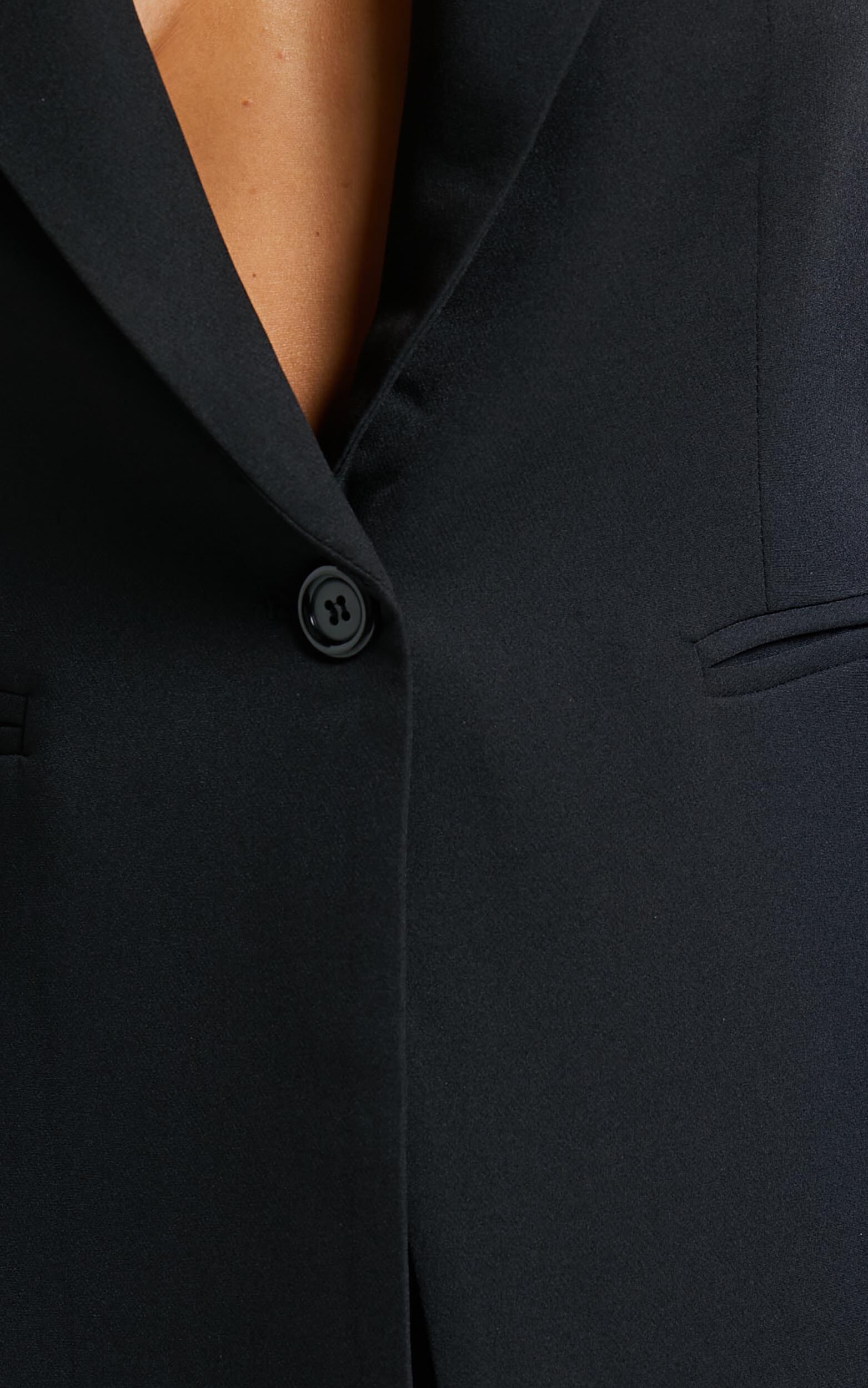 Hermie Blazer - Single Breasted Blazer in Black