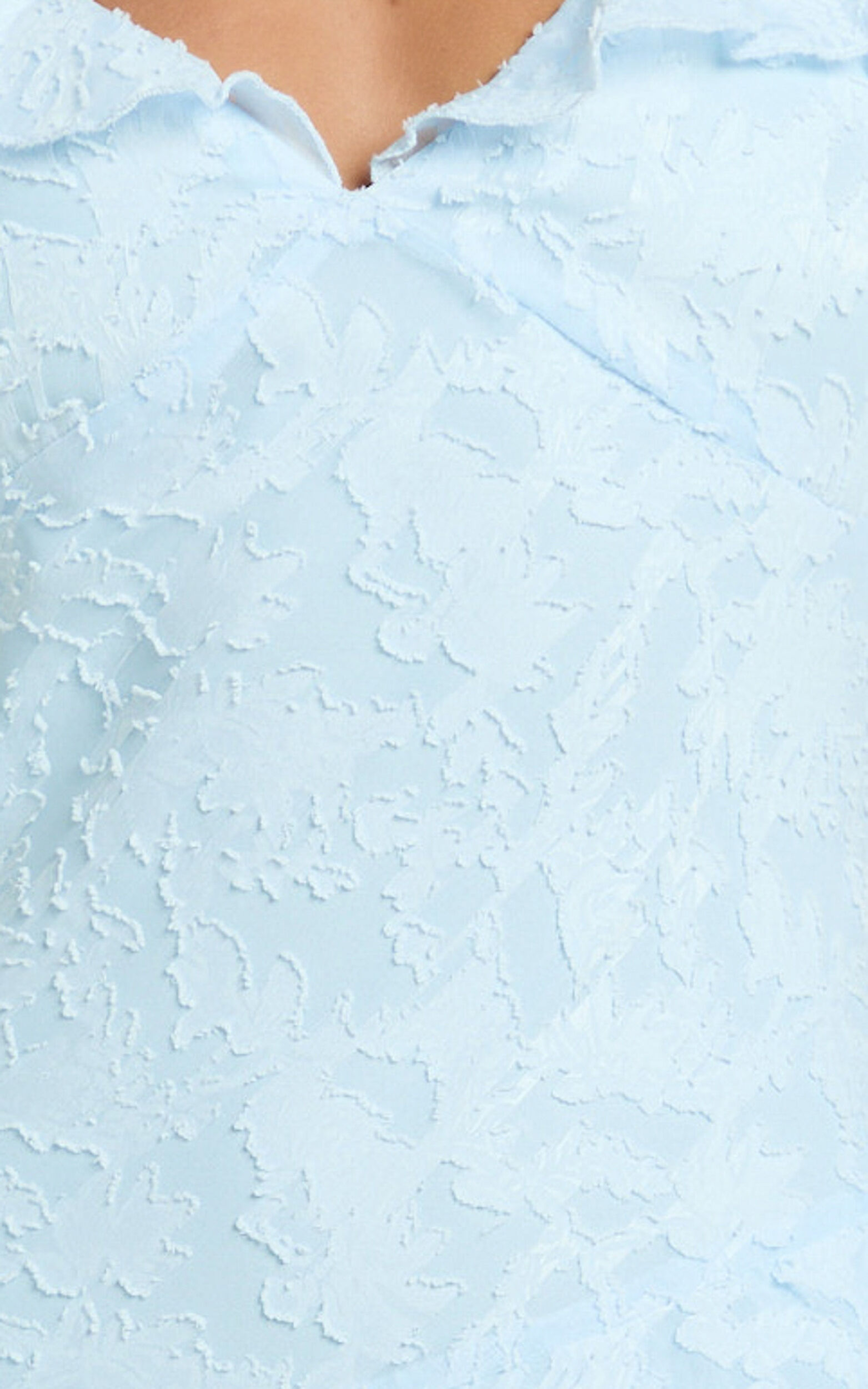 Braelyn Maxi Dress - Ruffle Low Back Dress in Blue