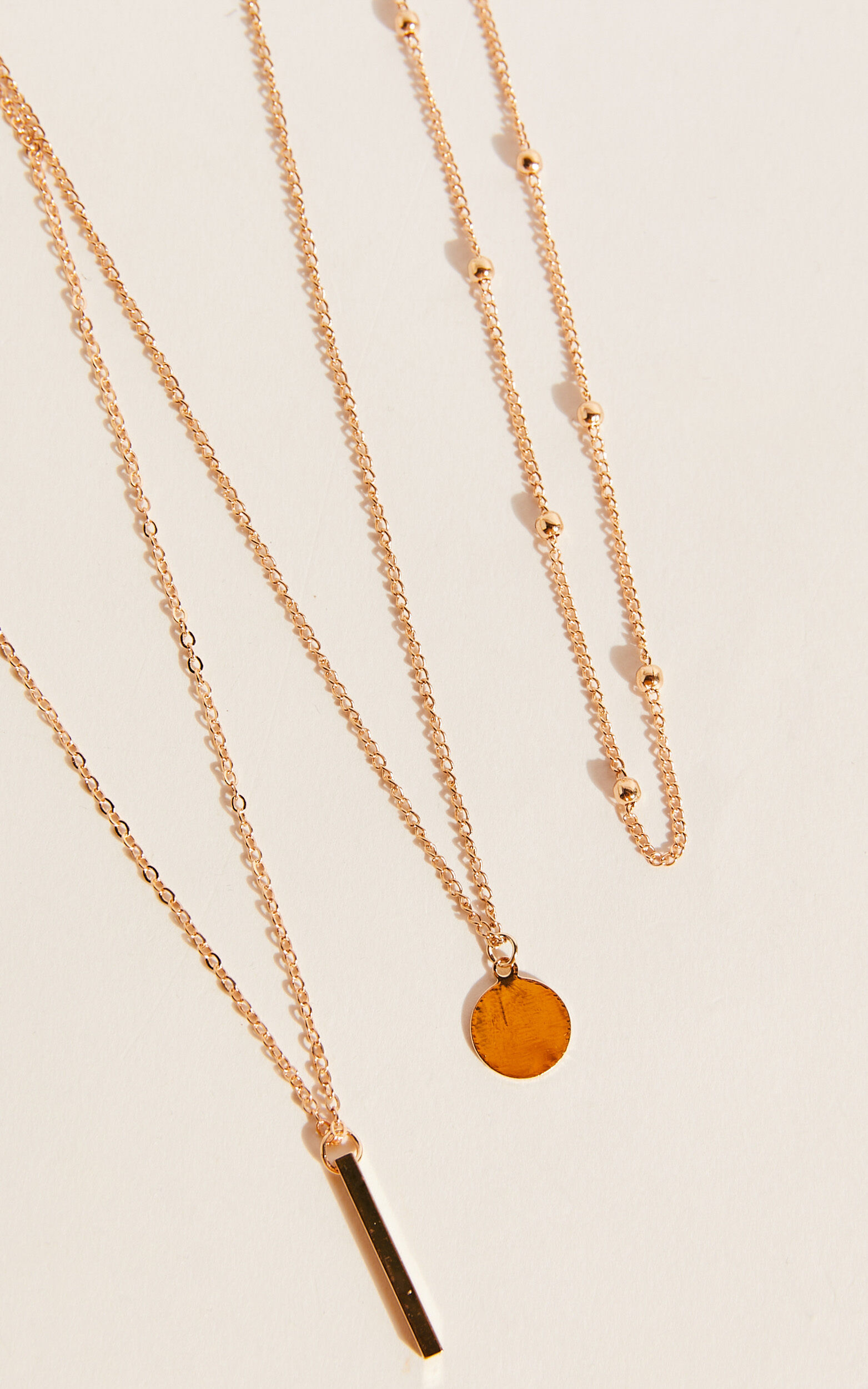 The Guest List necklace in Gold