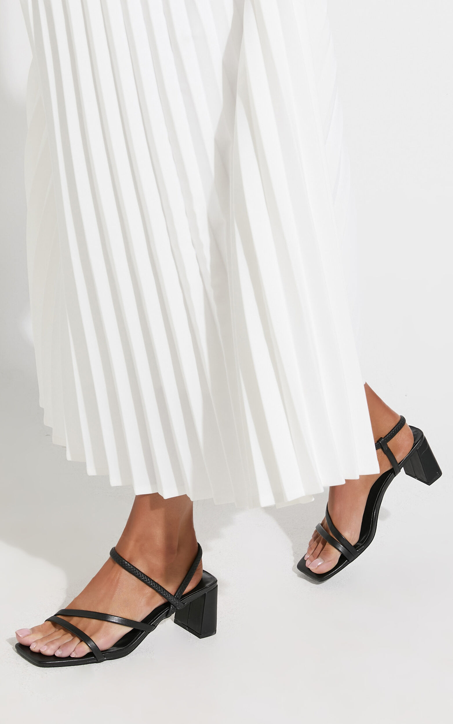 Billini - Hennie Heels in Black