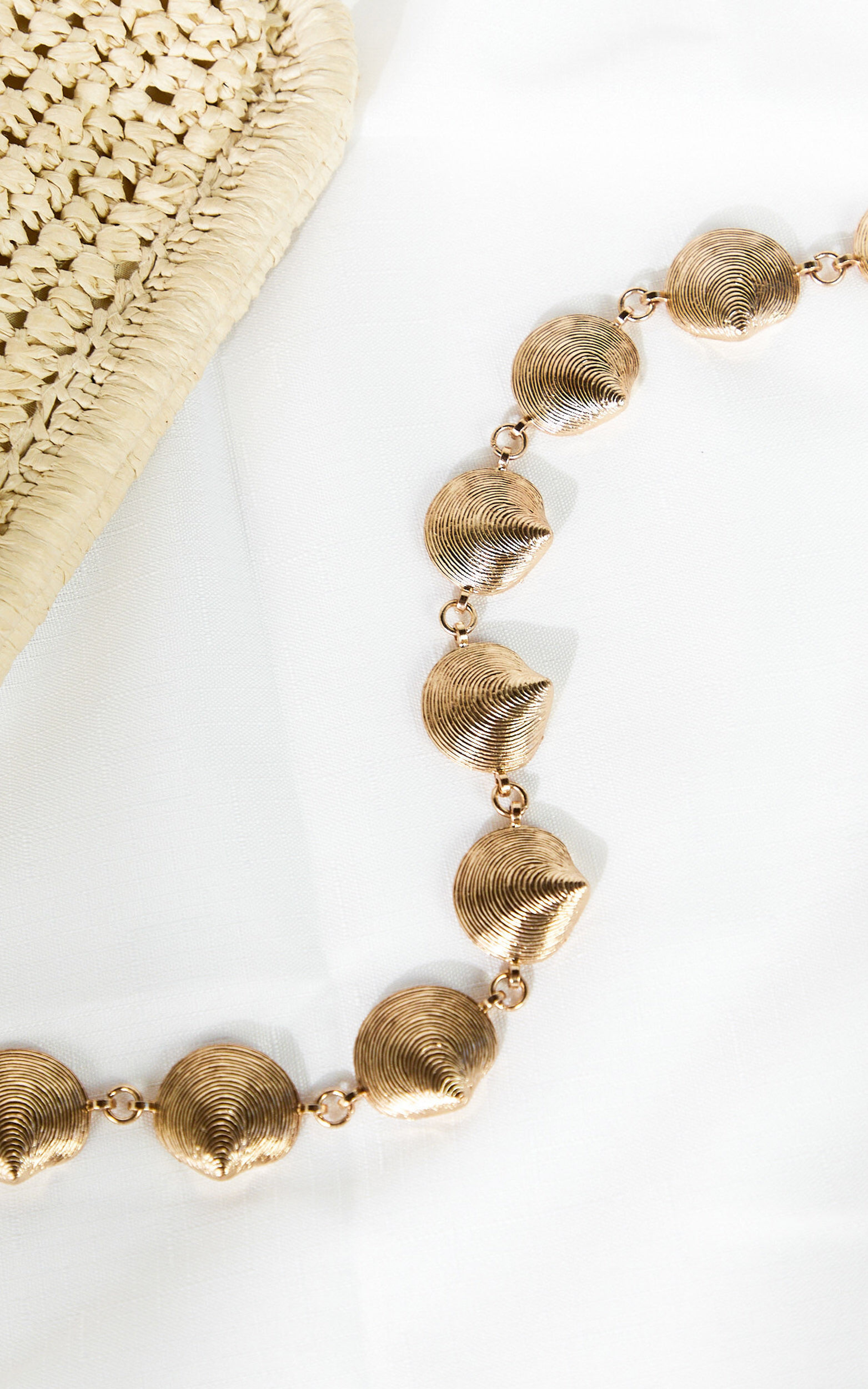 Emmie Belt - Shell Chain Belt in Gold