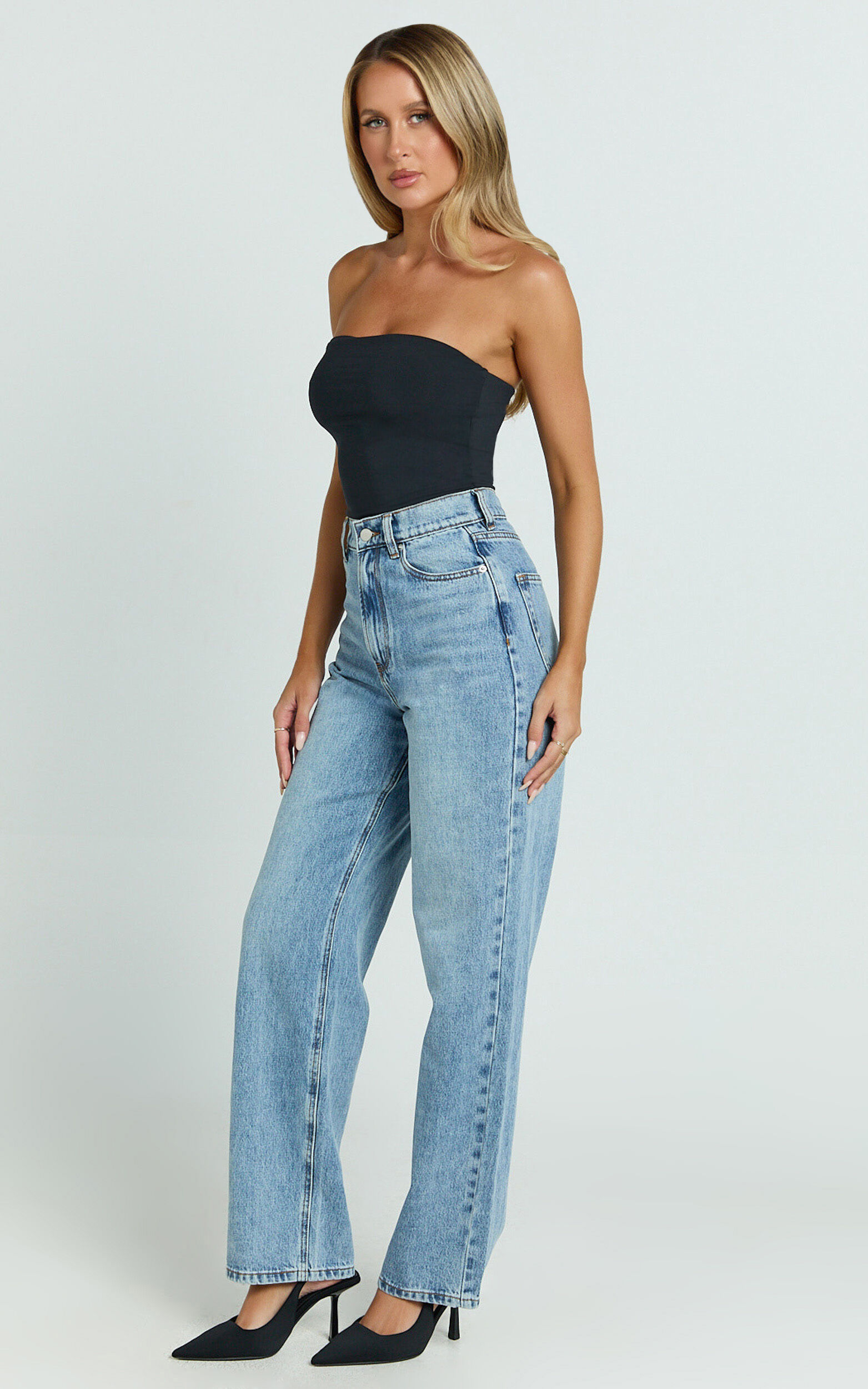 Nessa Jeans - High Waist Straight Leg Jeans in Light Blue Wash