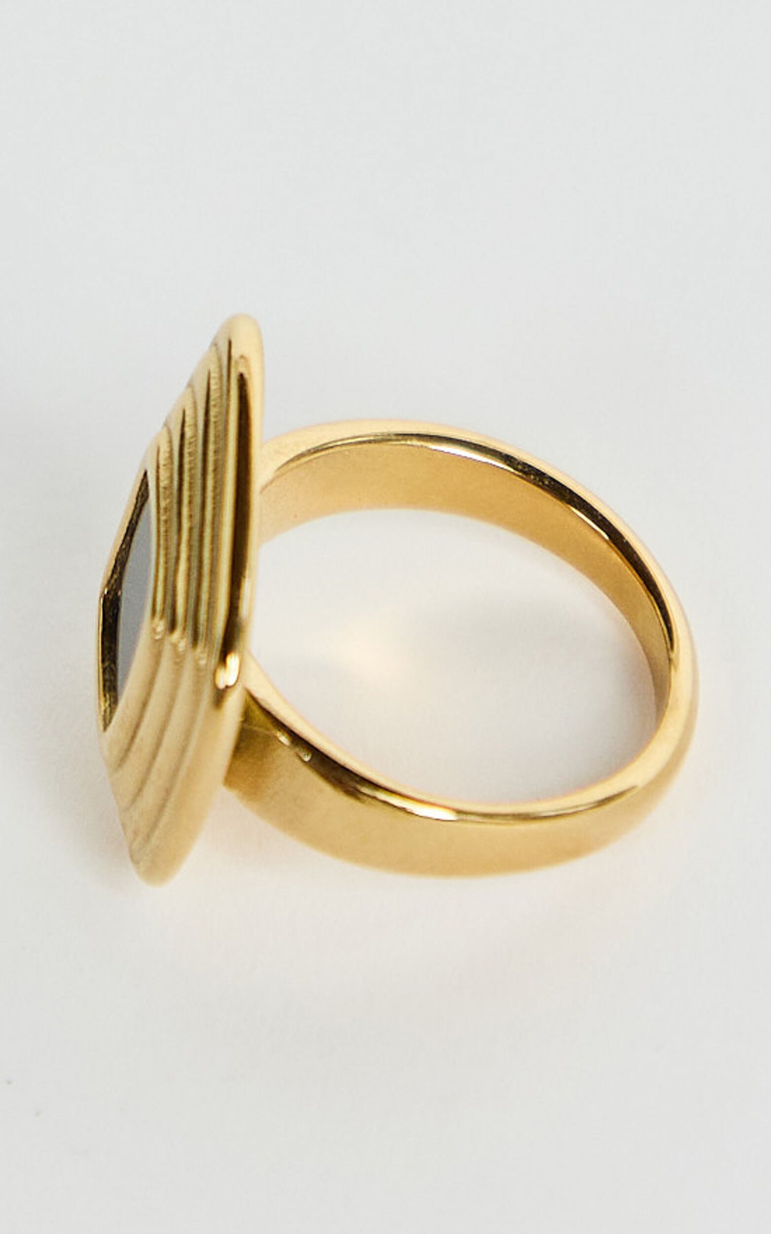 Gena Ring - Square Ring in Gold