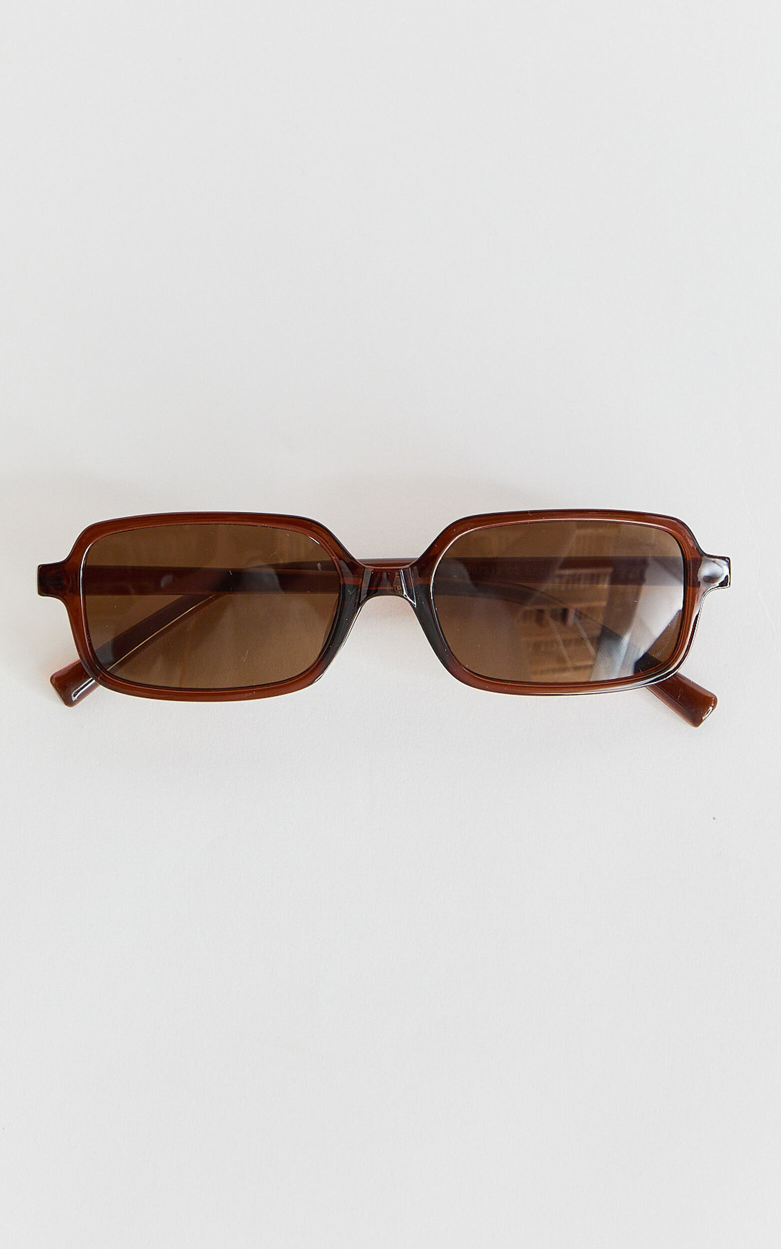 Vicky Sunglasses - Rectangle Sunglasses in Brown
