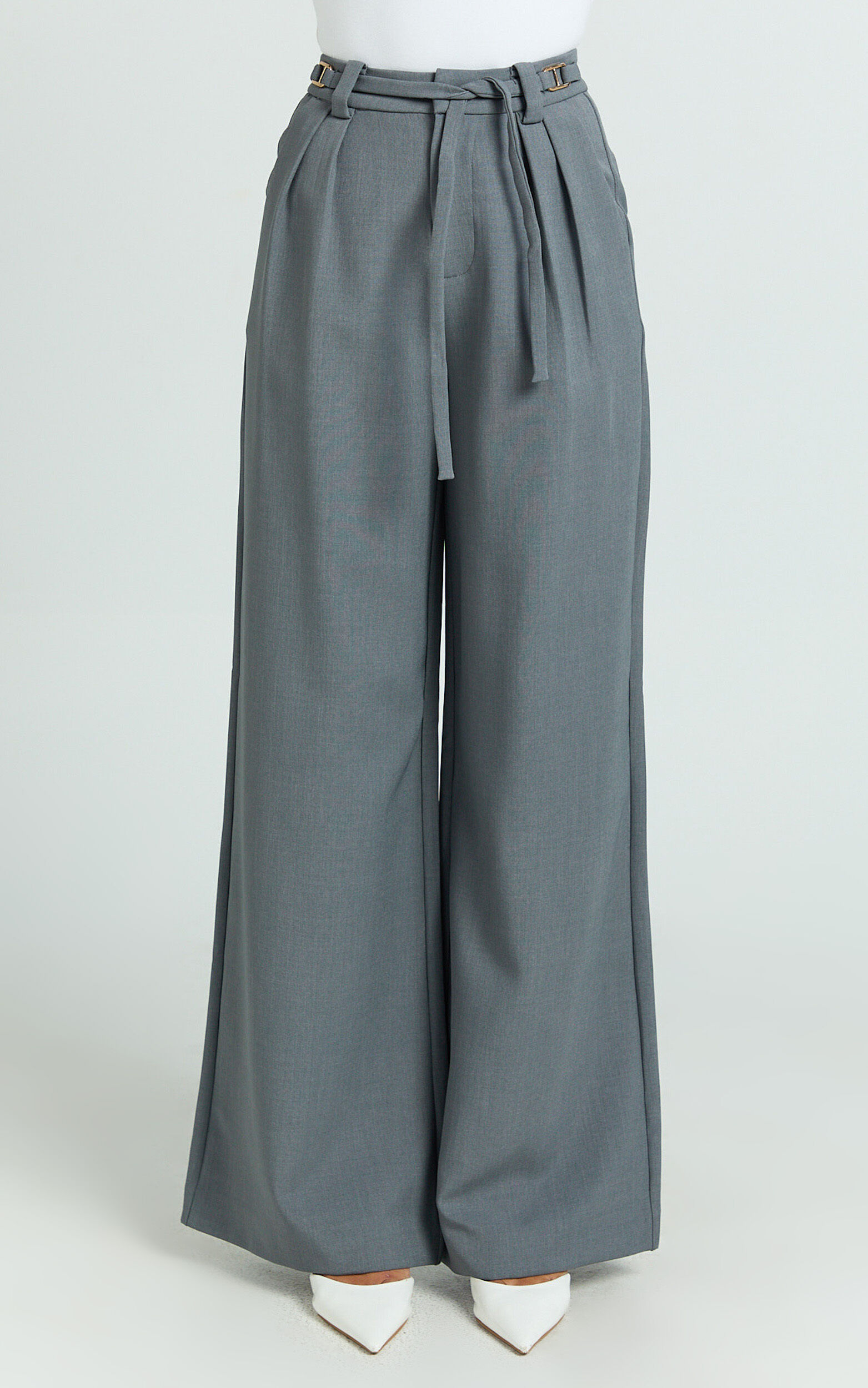 Frankie Pants - Low Rise Pleated Wide Leg Pant with Hardware Buckle in Grey