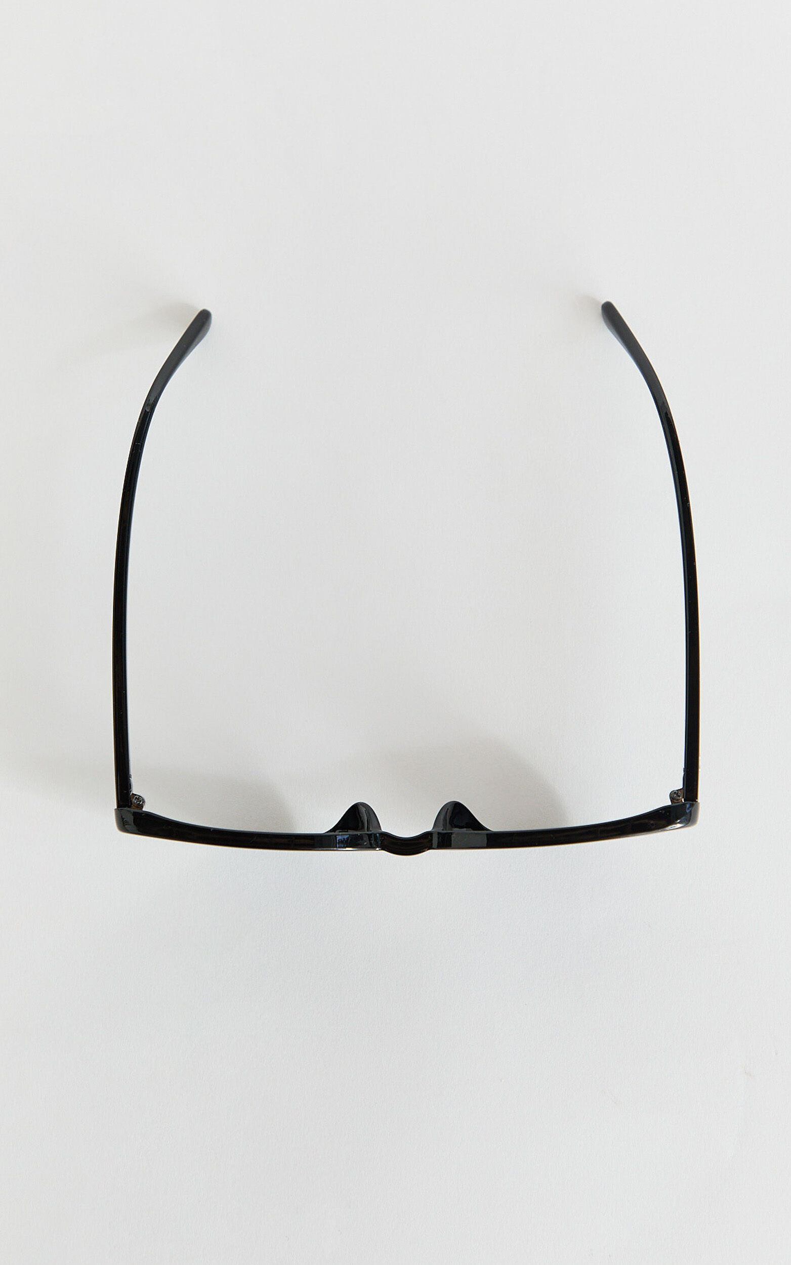 Yvette Sunglasses - Cat Eye Sunglasses in Black