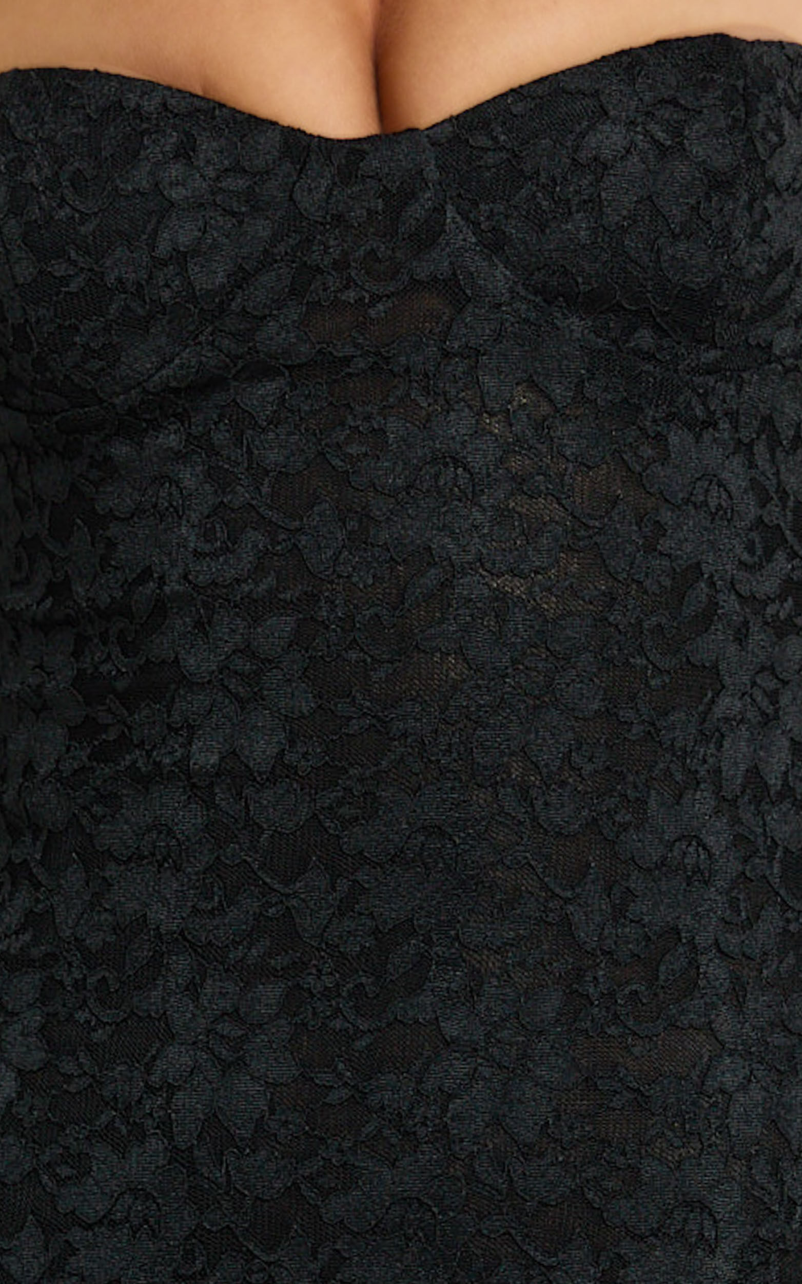 Michaela Mini Dress - Lace Sweetheart Neck Fit And Flare Dress in Black