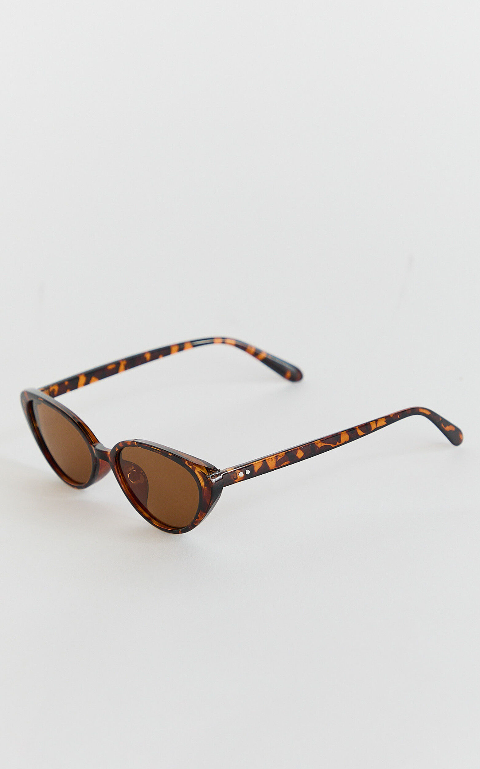 Yvette Sunglasses - Cat Eye Sunglasses in Torte