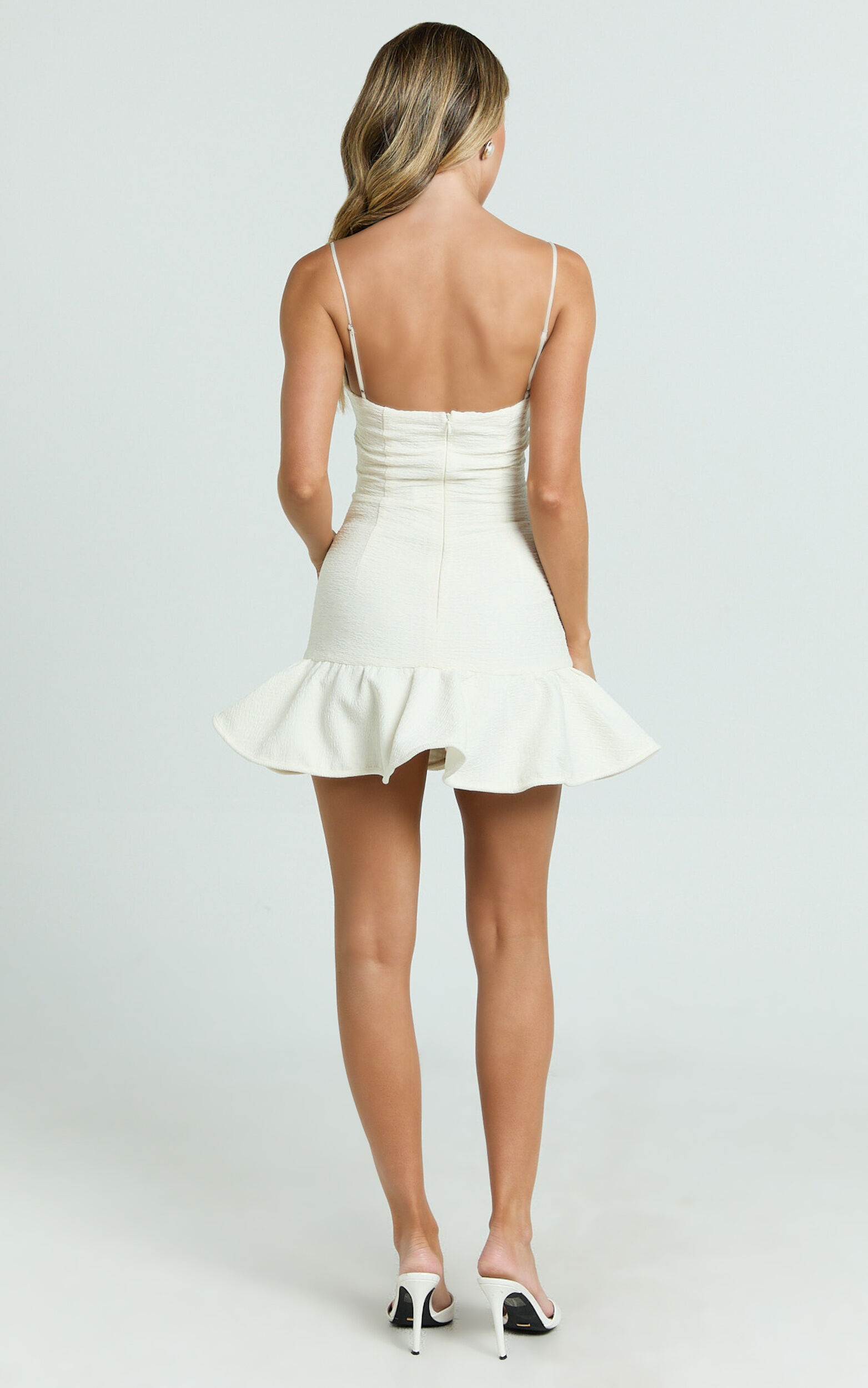 Sammie Mini Dress - Scoop Neck Hem Frill Fitted Dress in Off White