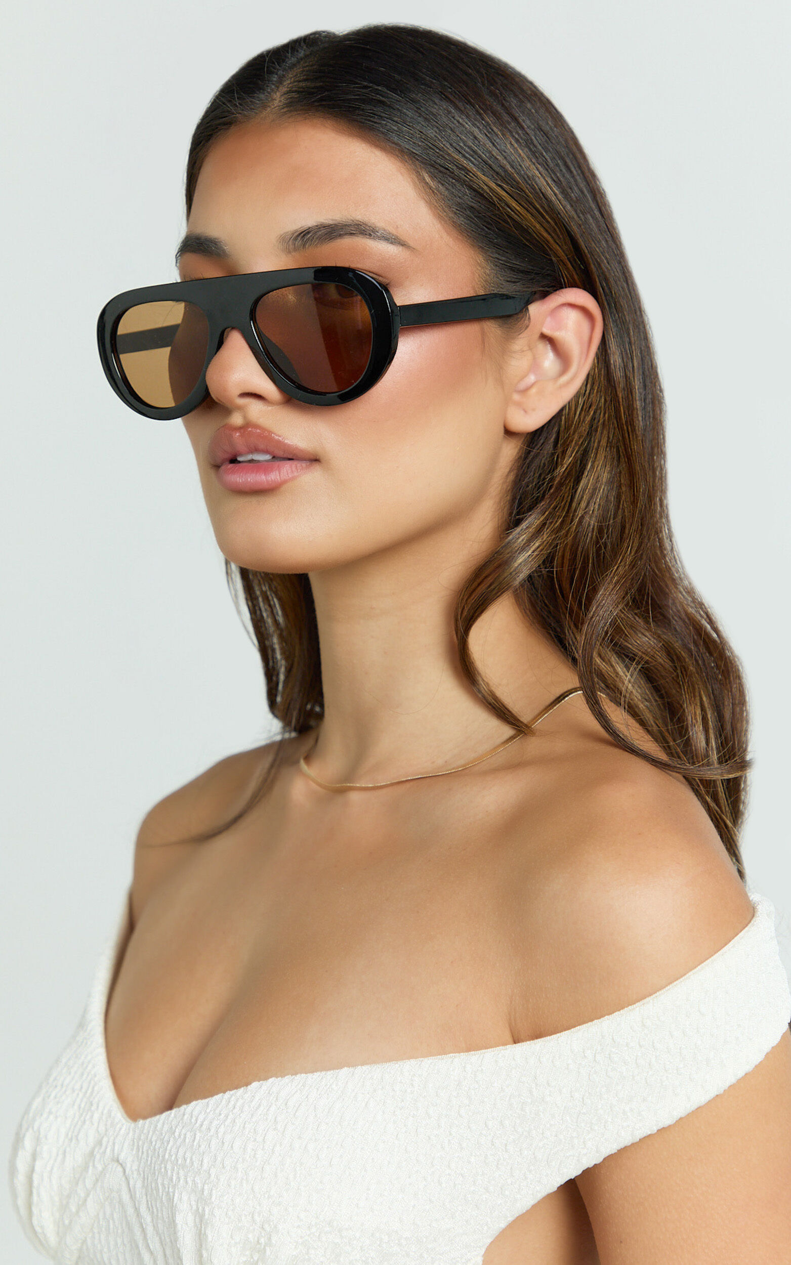 Adrienne Sunglasses - Thick Frame Aviator Sunglasses in Black