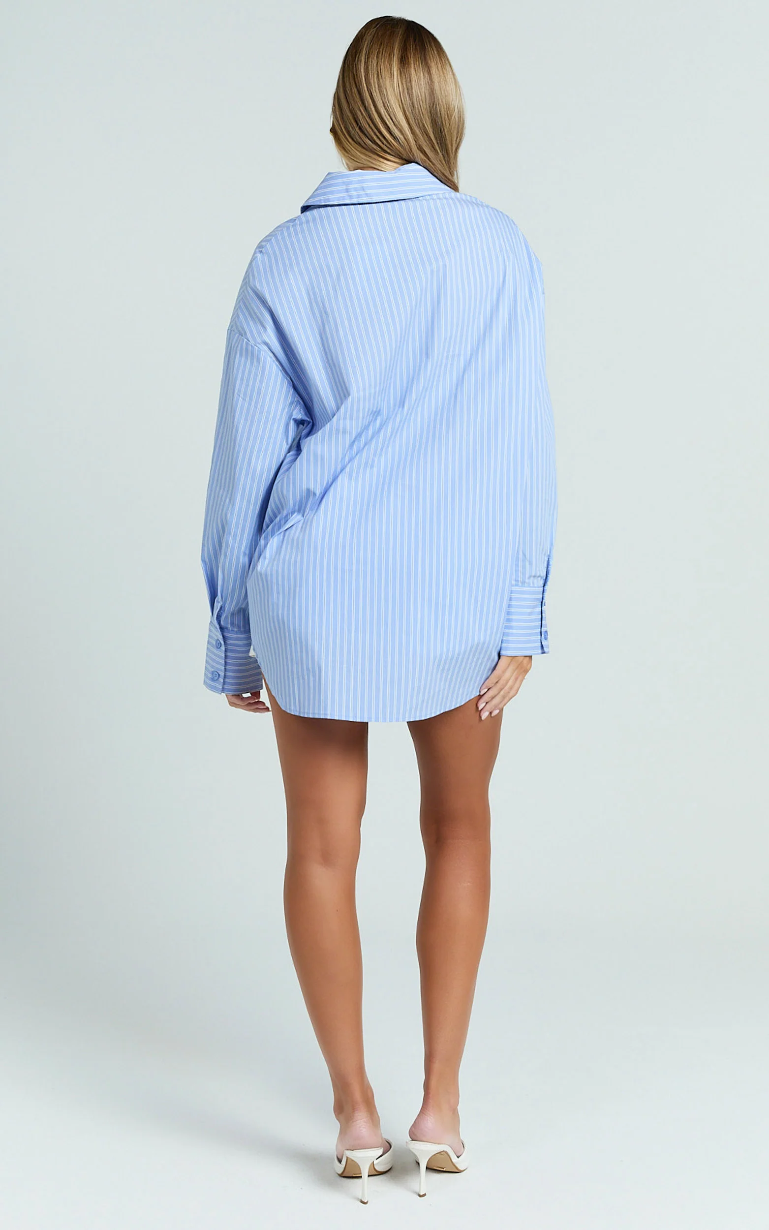 Terah Shirt - Button Up Shirt in Variegated Blue and White Stripe