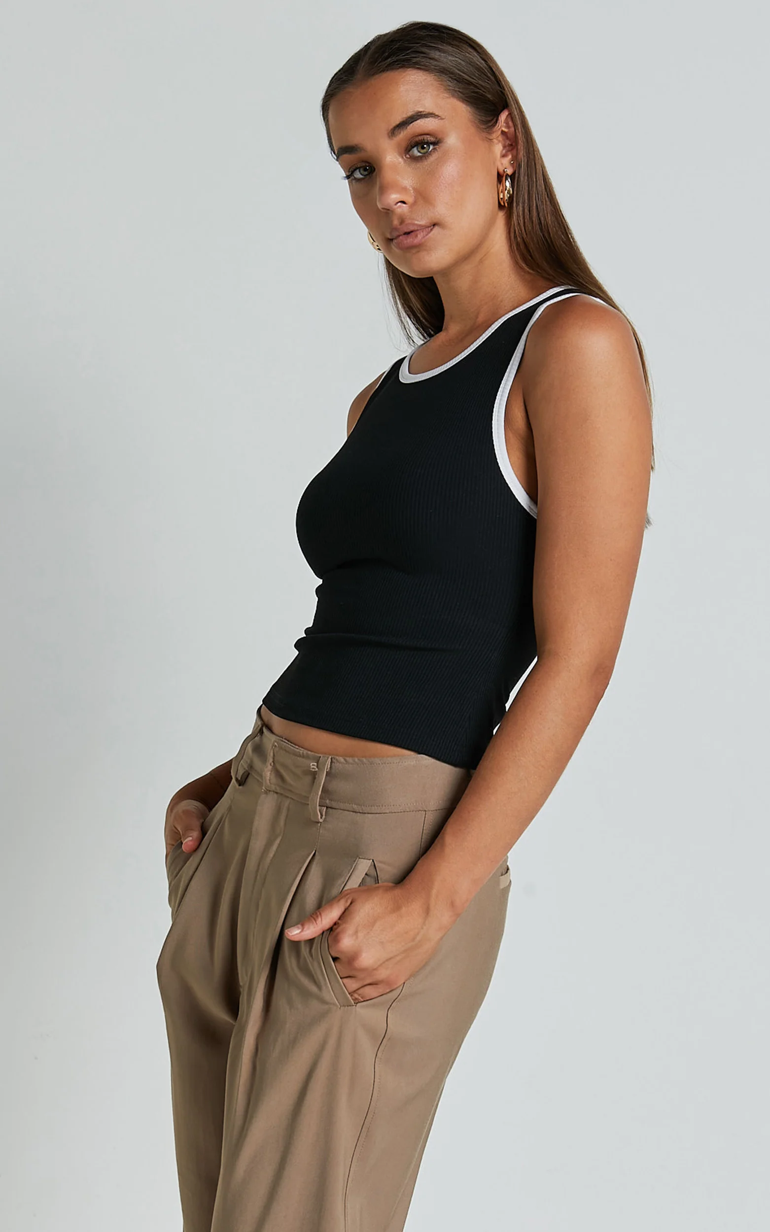 Lacey Top - Scoop Neck Contrast Bind Detail Top in Black/White