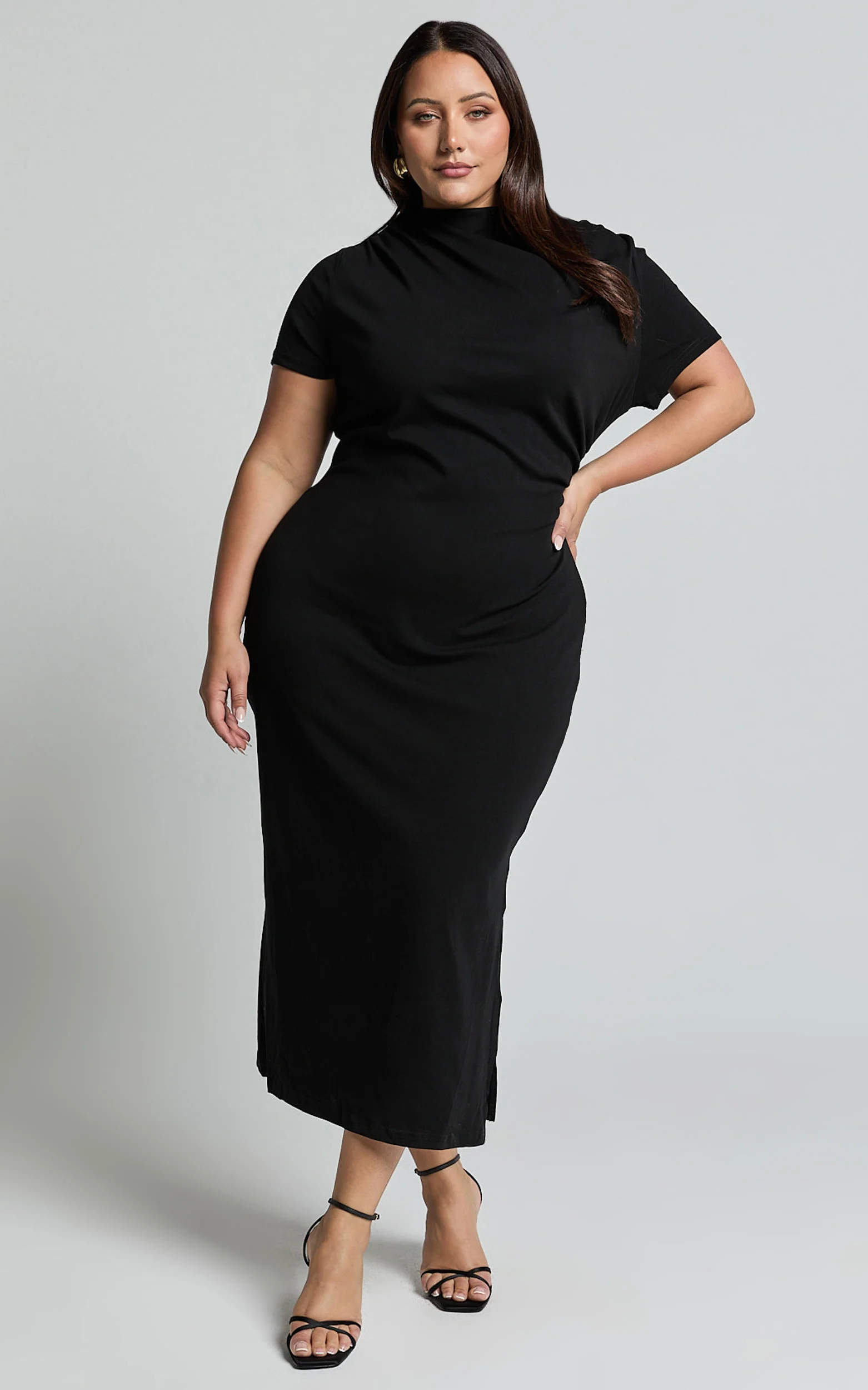 Zayna Midi Dress - Jersey Short Sleeve Dress in Black