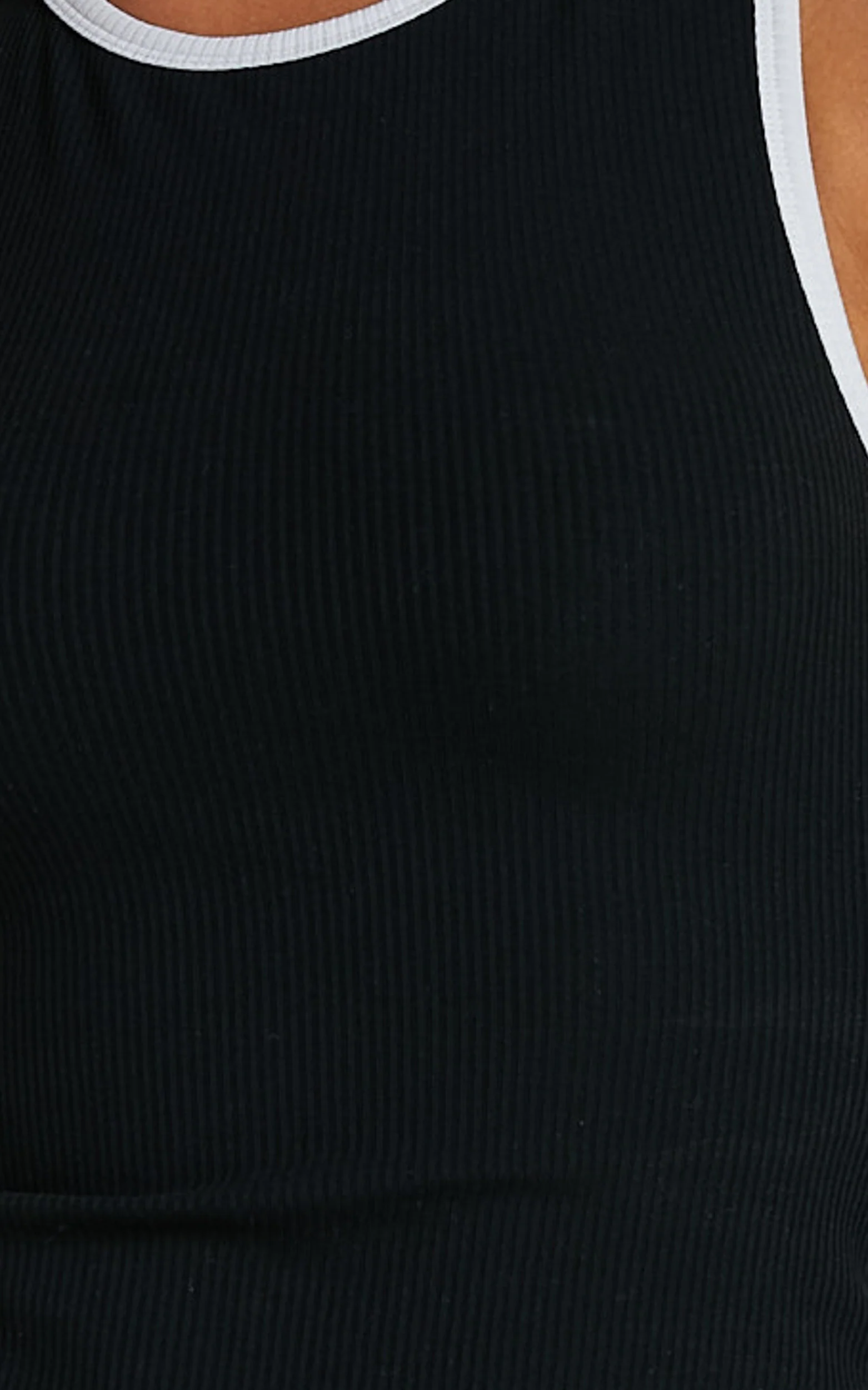 Lacey Top - Scoop Neck Contrast Bind Detail Top in Black/White