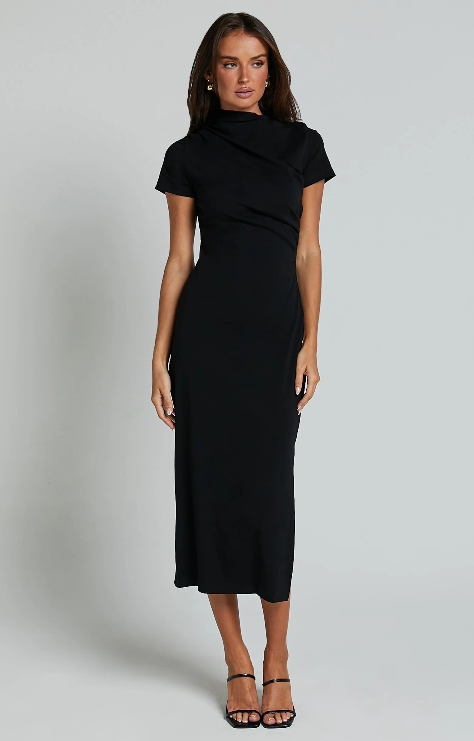 Zayna Midi Dress - Jersey Short Sleeve Dress in Black
