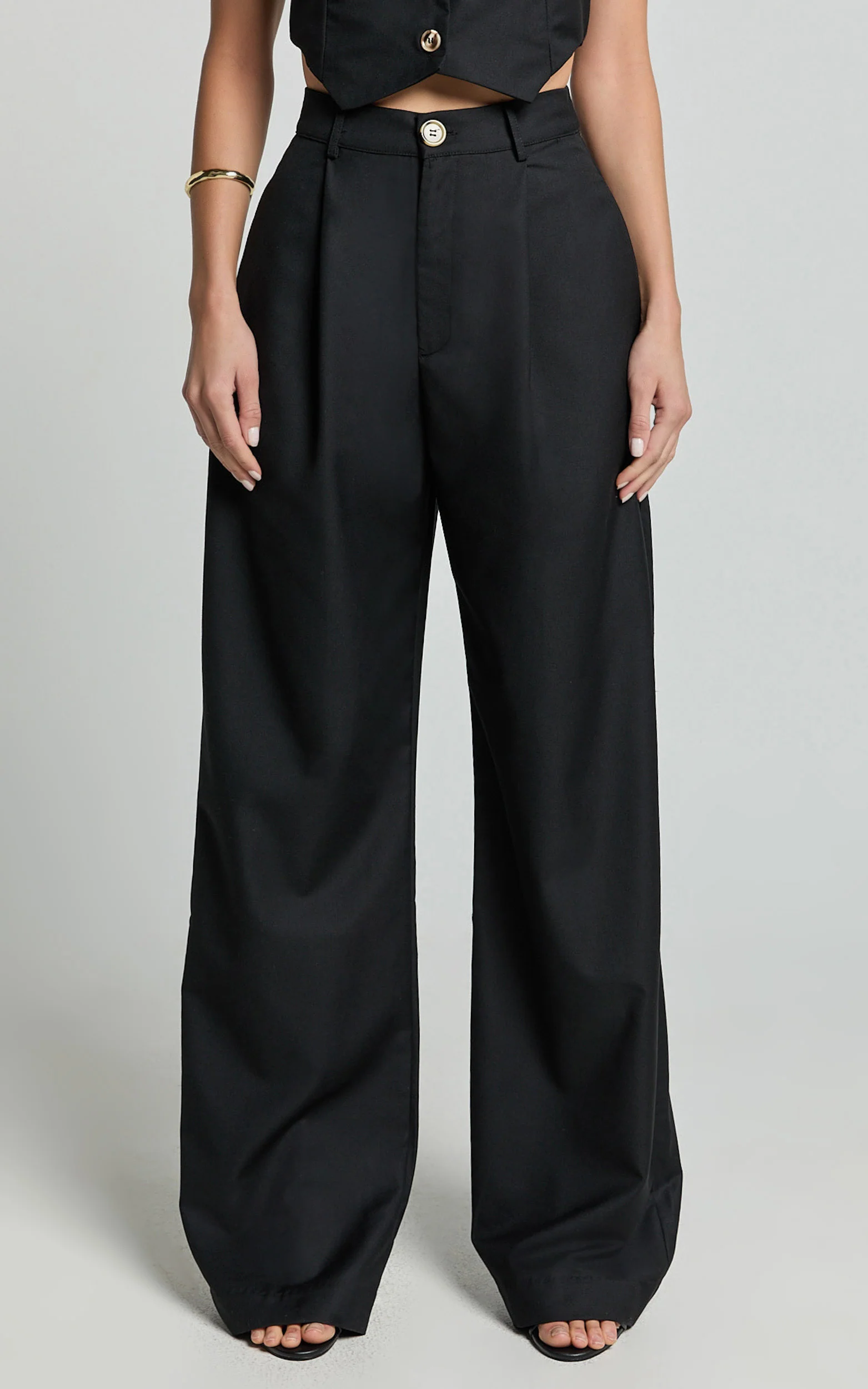 Izara Trousers - Mid Rise Relaxed Straight Leg Tailored Trousers in Black