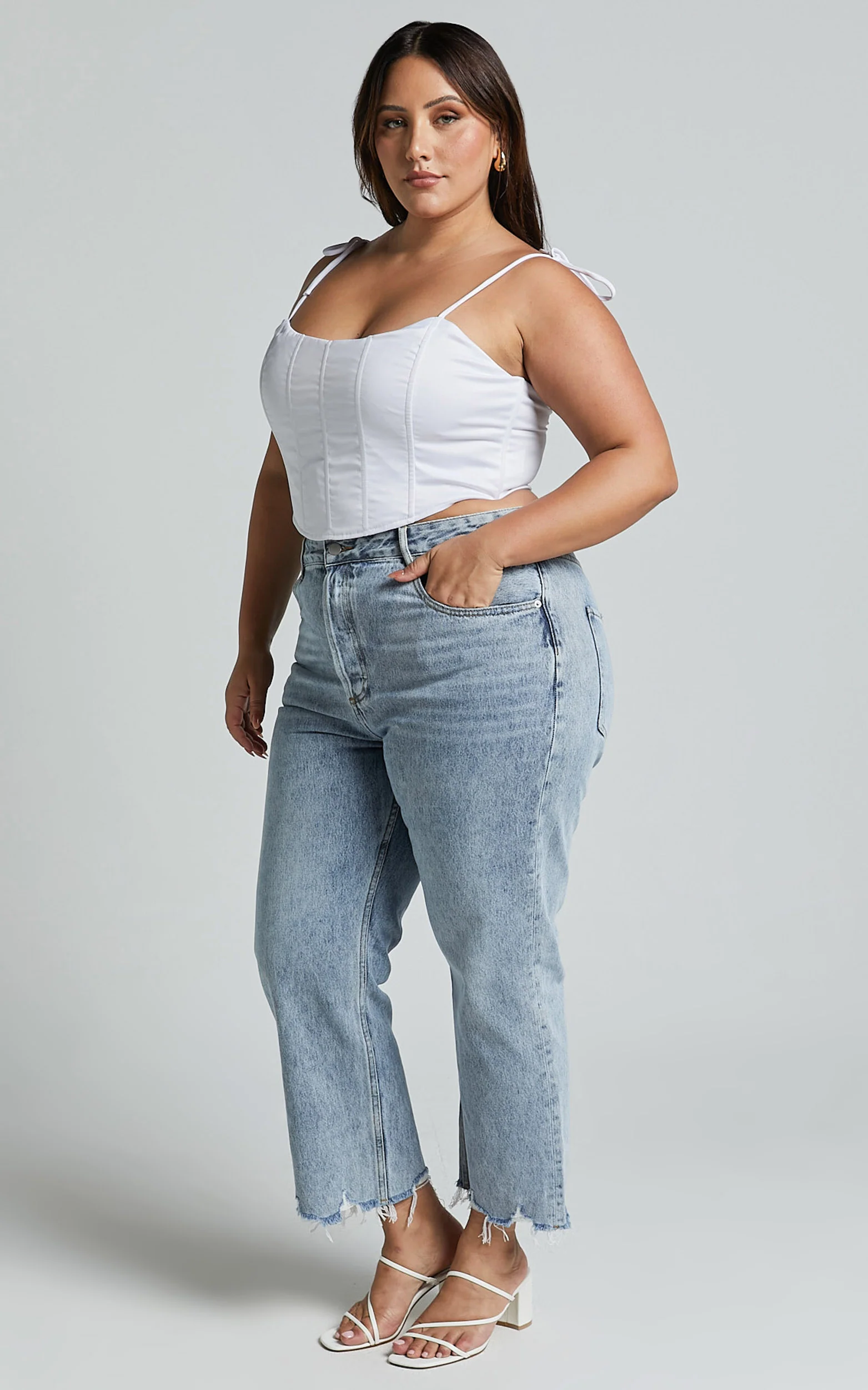 Zelrio Jeans - High Waisted Recycled Cotton Cropped Denim Jeans in Mid Blue Wash