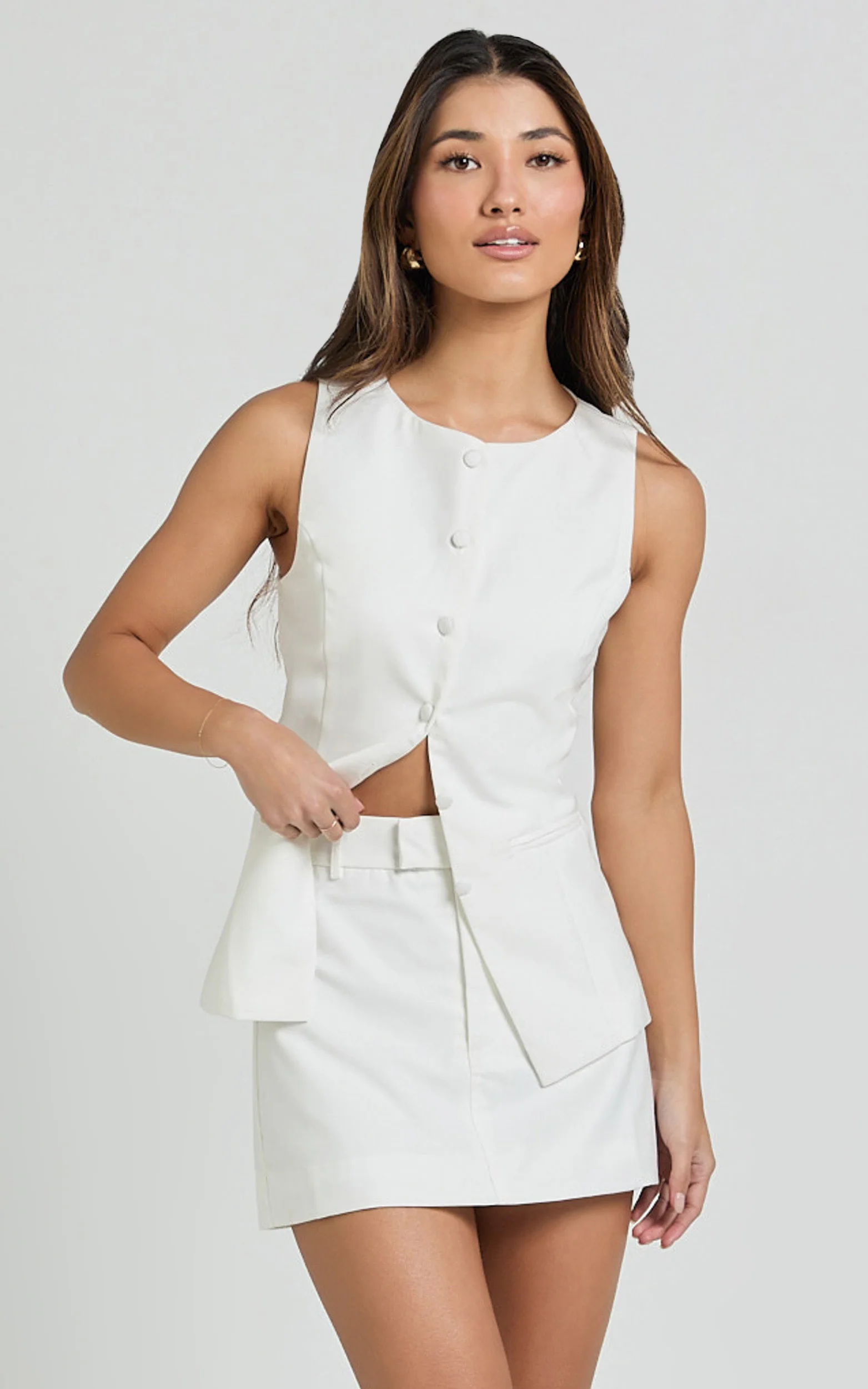 Desi Mini Skirt - Tailored Mid Waisted Skirt in Warm White