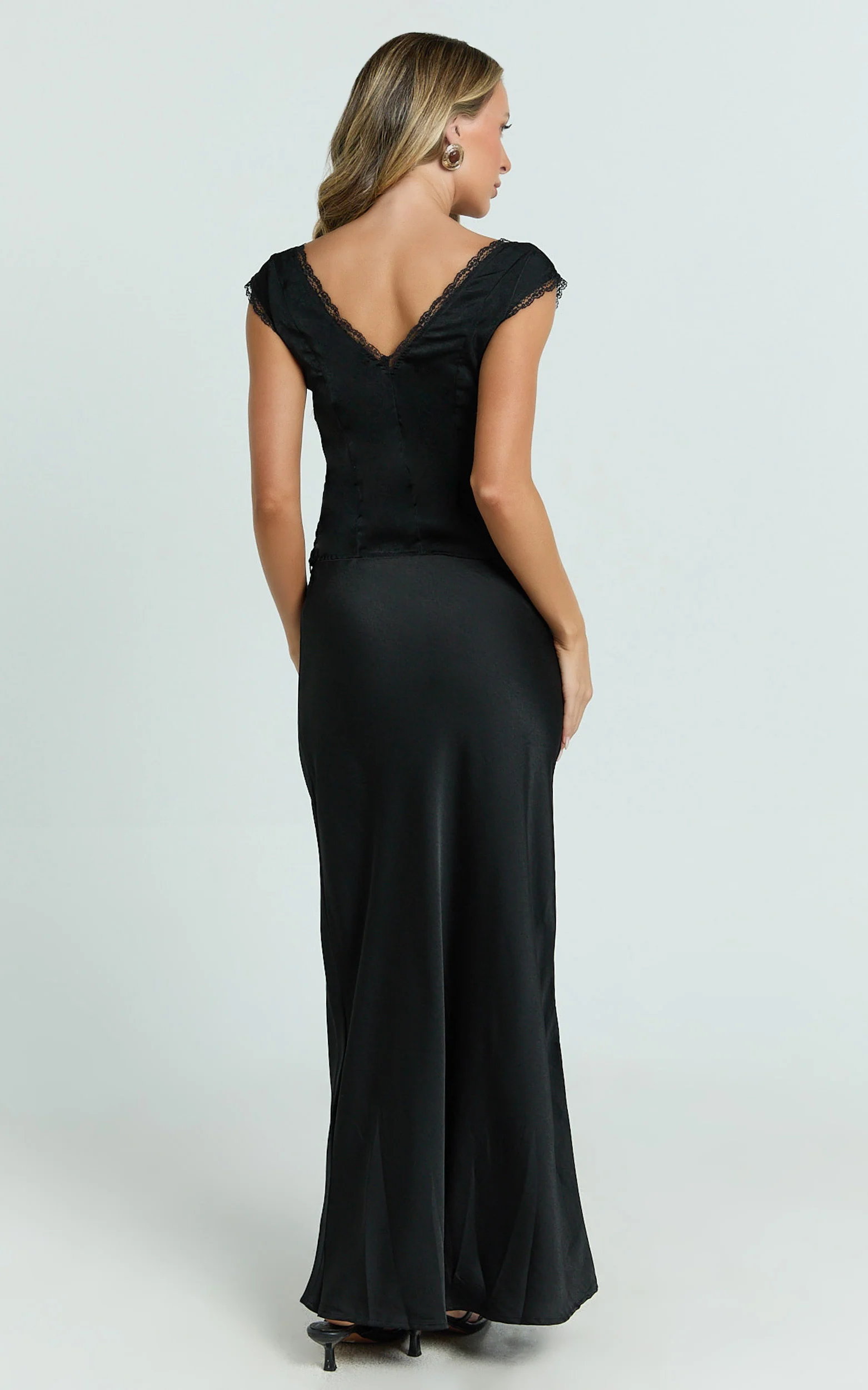 Gloria Top - V Neck Lace Detail Cap Sleeve Top in Black