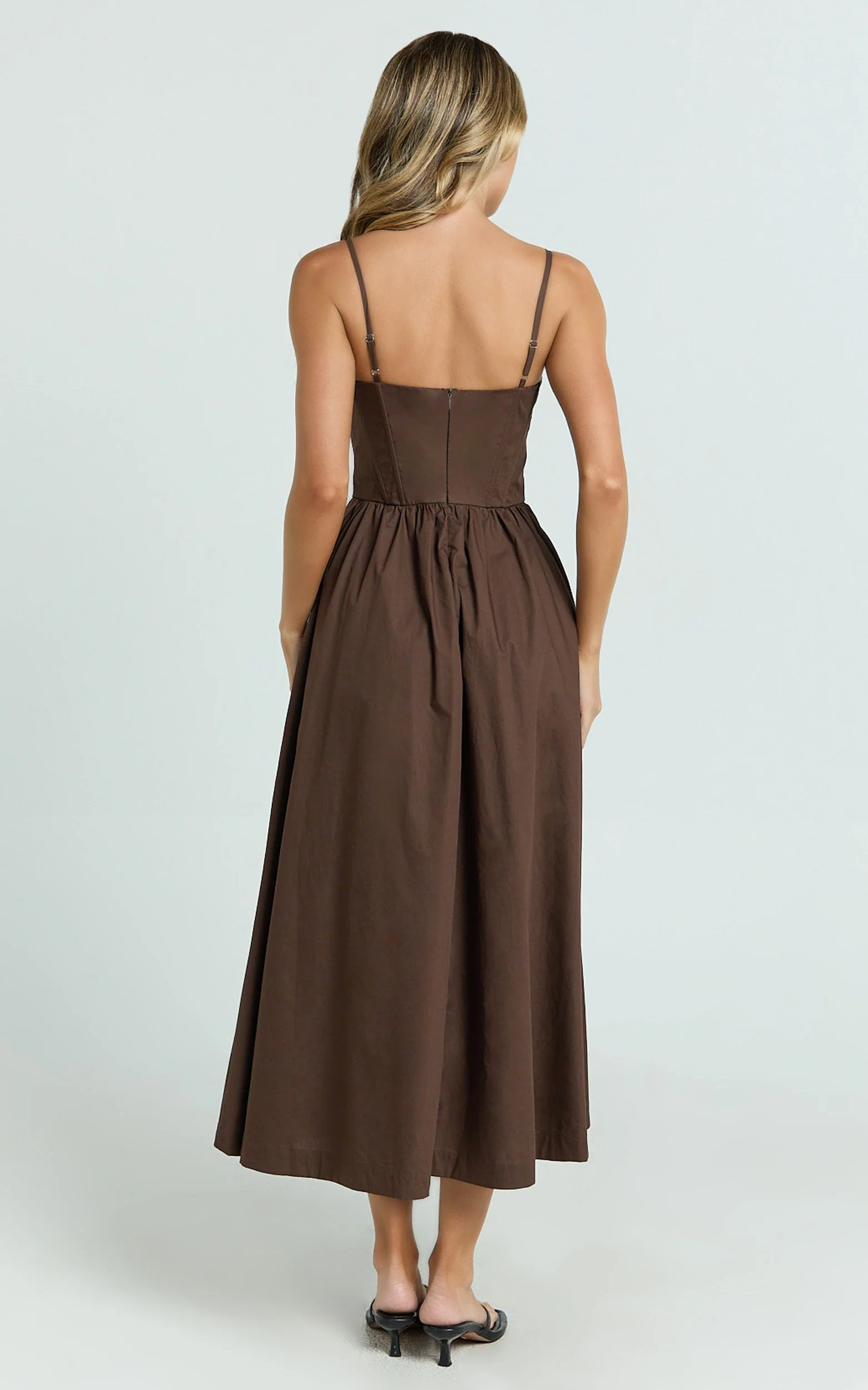 Braelyn Midi Dress - Scoop Neck Flare Dress in Chocolate