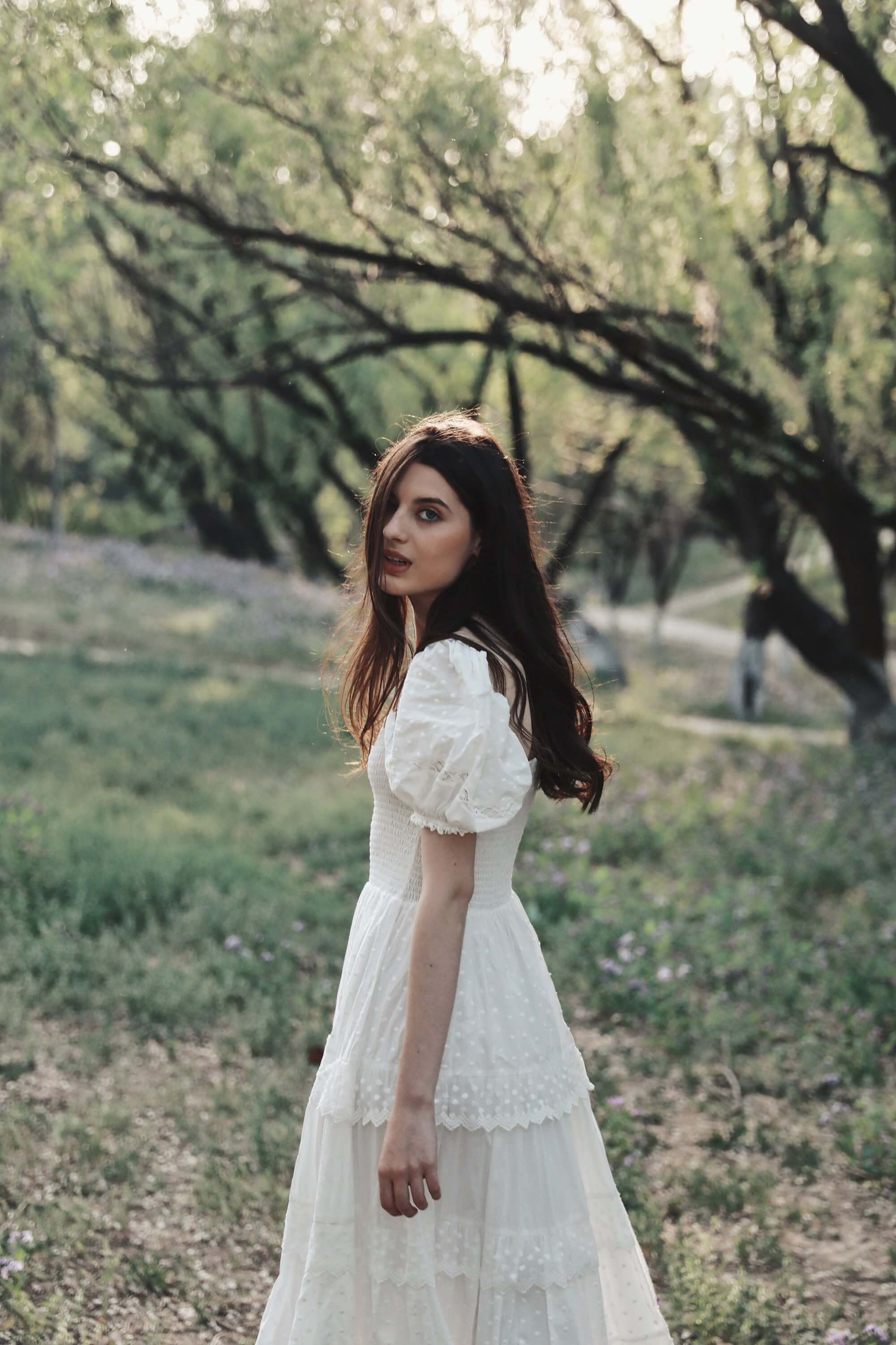 Annora Scalloped Lace Tiered Maxi Dress