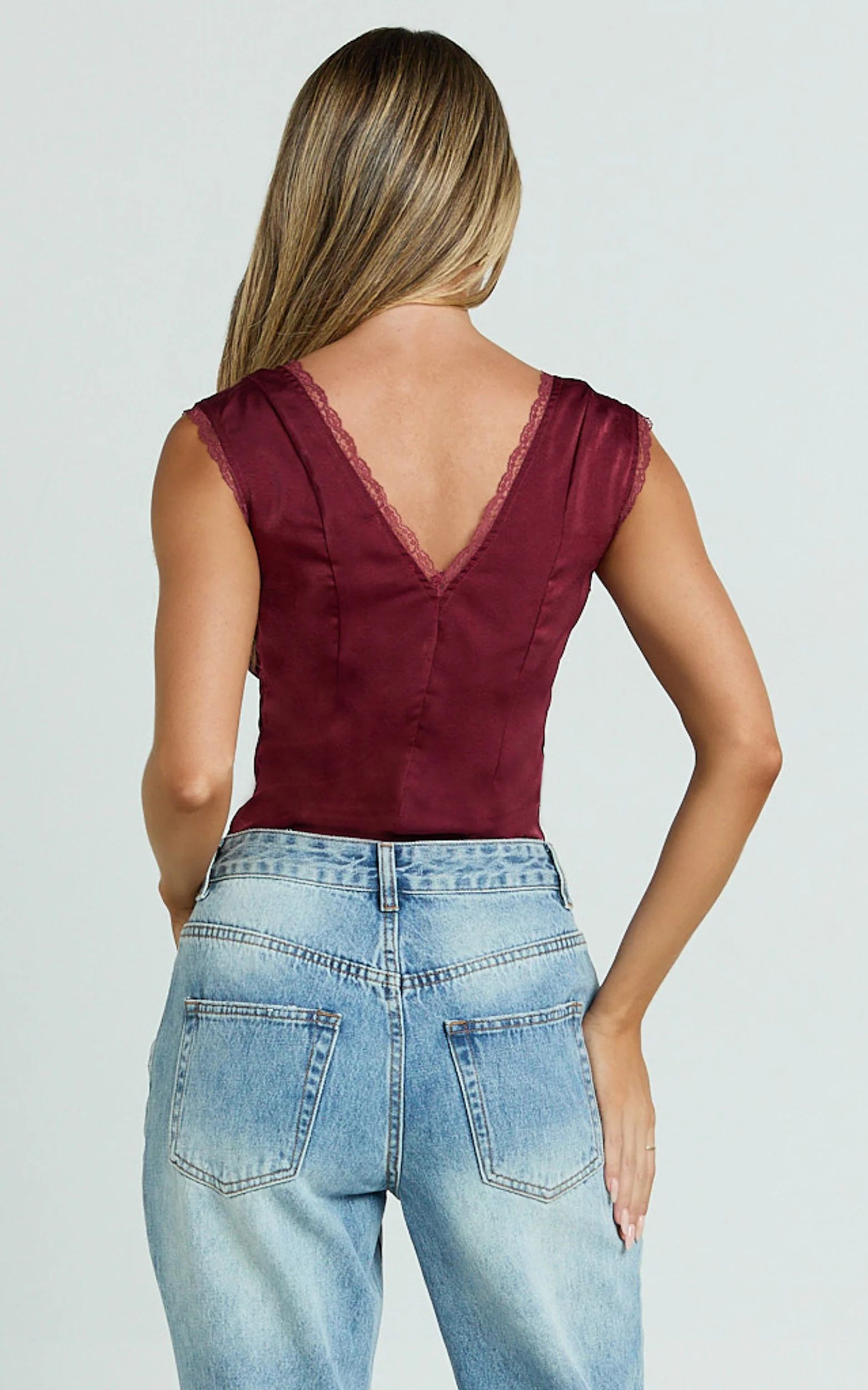 Gloria Top - V Neck Lace Detail Cap Sleeve Top in Wine