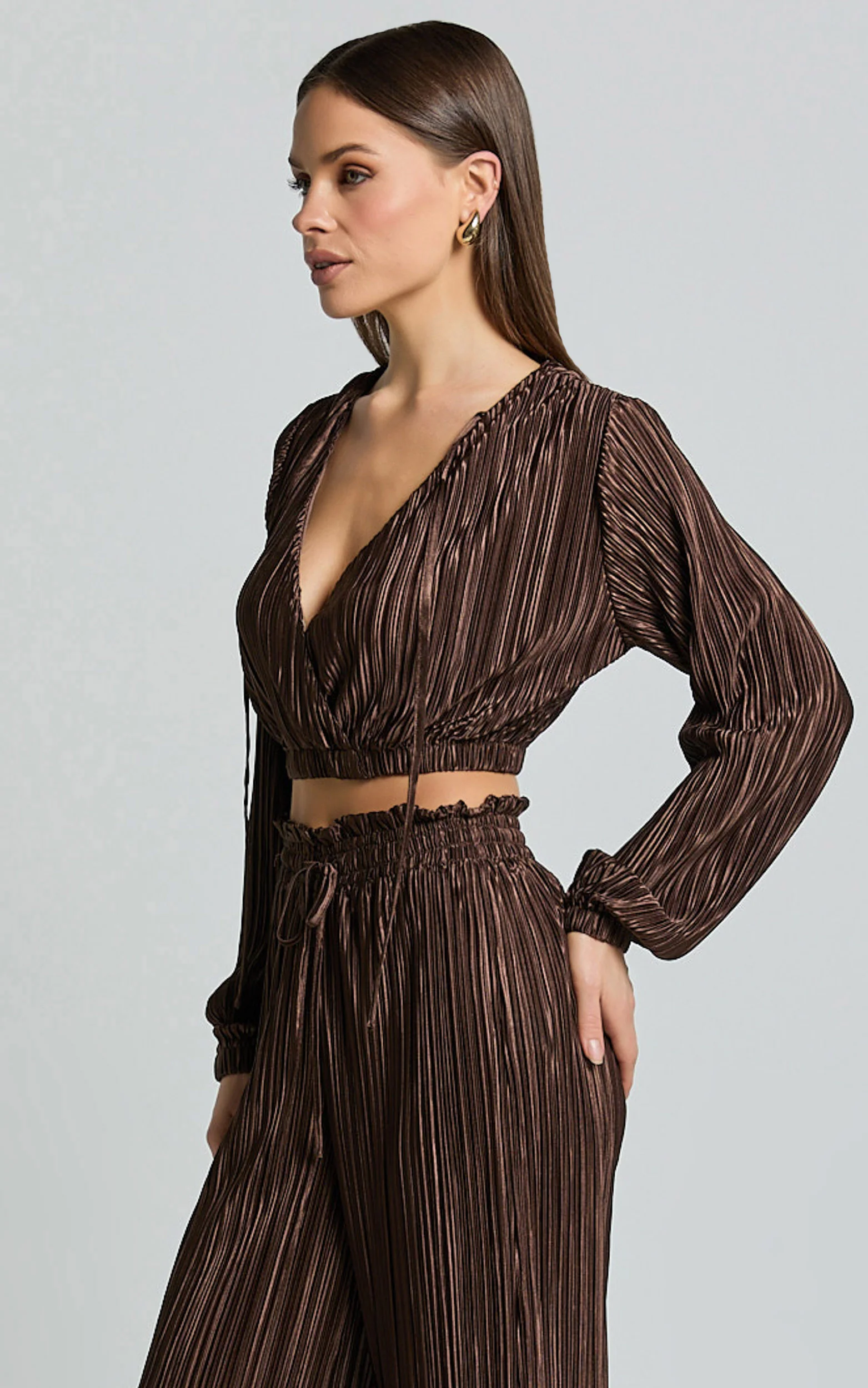 Kallie Top - Tie Back Plisse Long Sleeve Crop Top in Chocolate