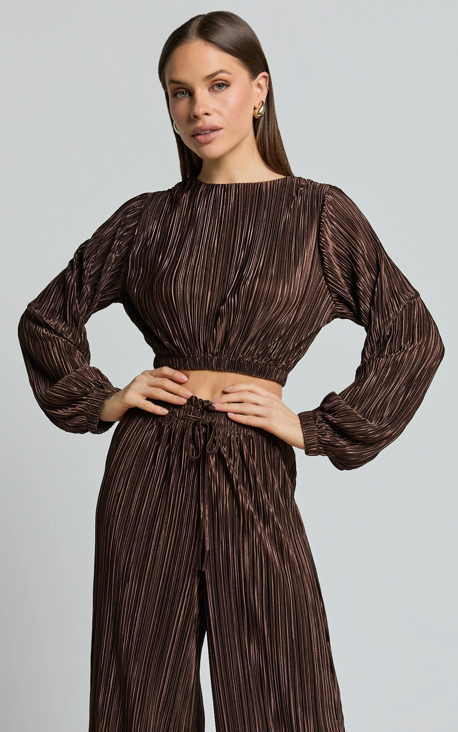 Kallie Top - Tie Back Plisse Long Sleeve Crop Top in Chocolate