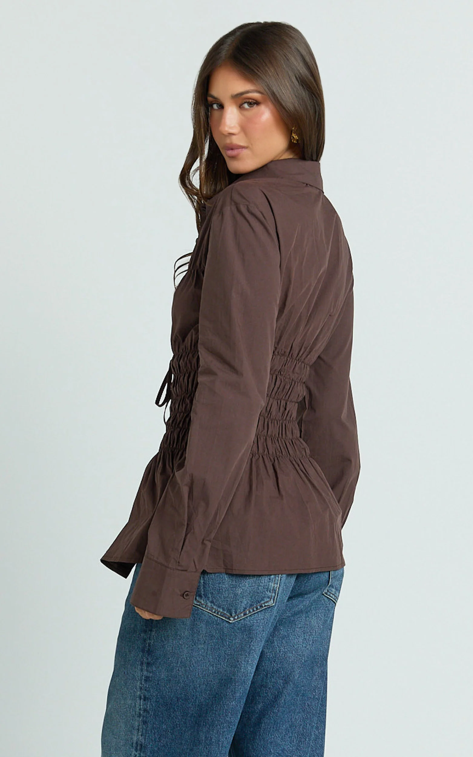 Cody Shirt - Ruched Detail Scrunch Shirt in Chocolate