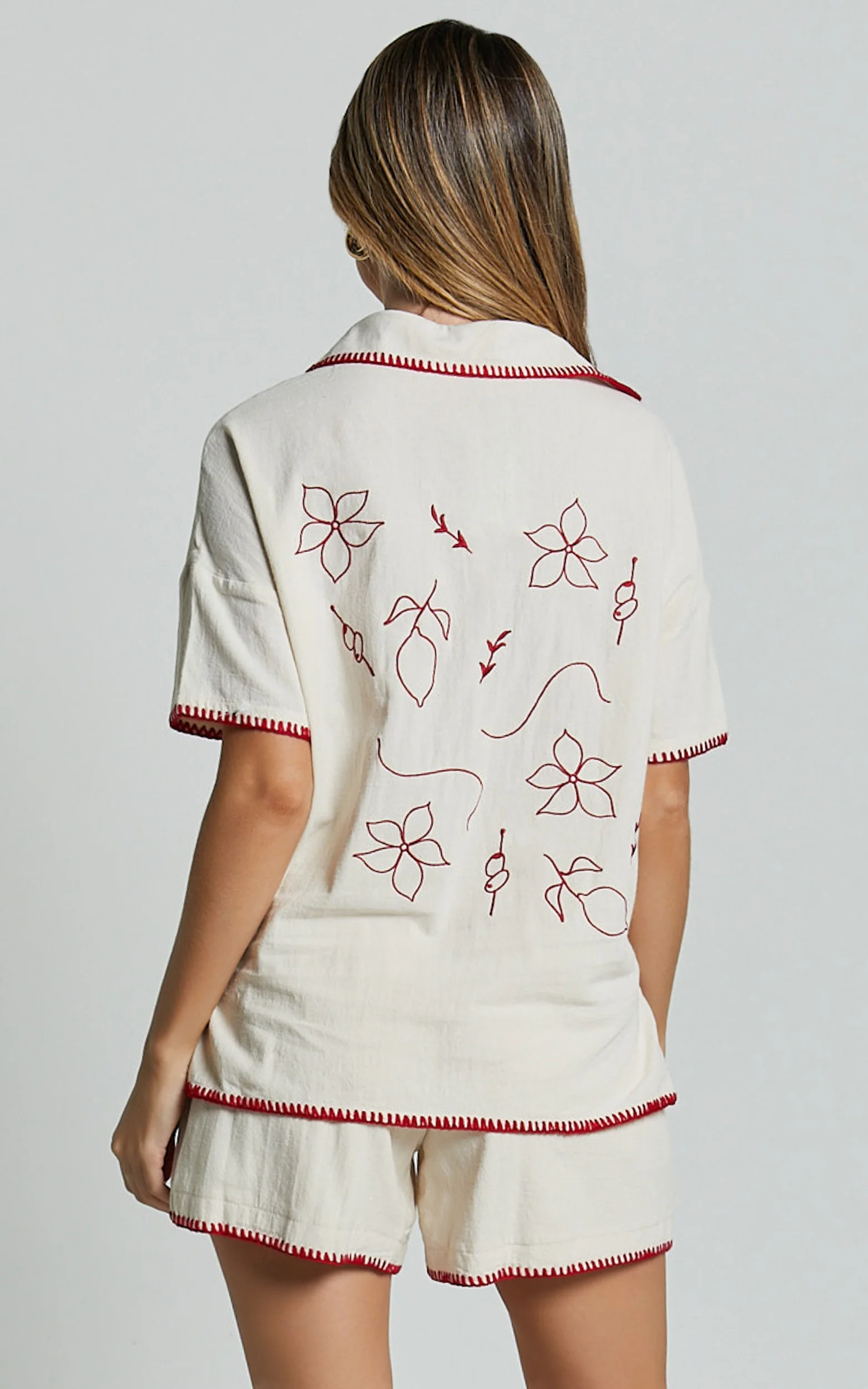 Josie Shirt - Linen Look Red Trim Pocket Detail Button Up Shirt in Cream & Red Print