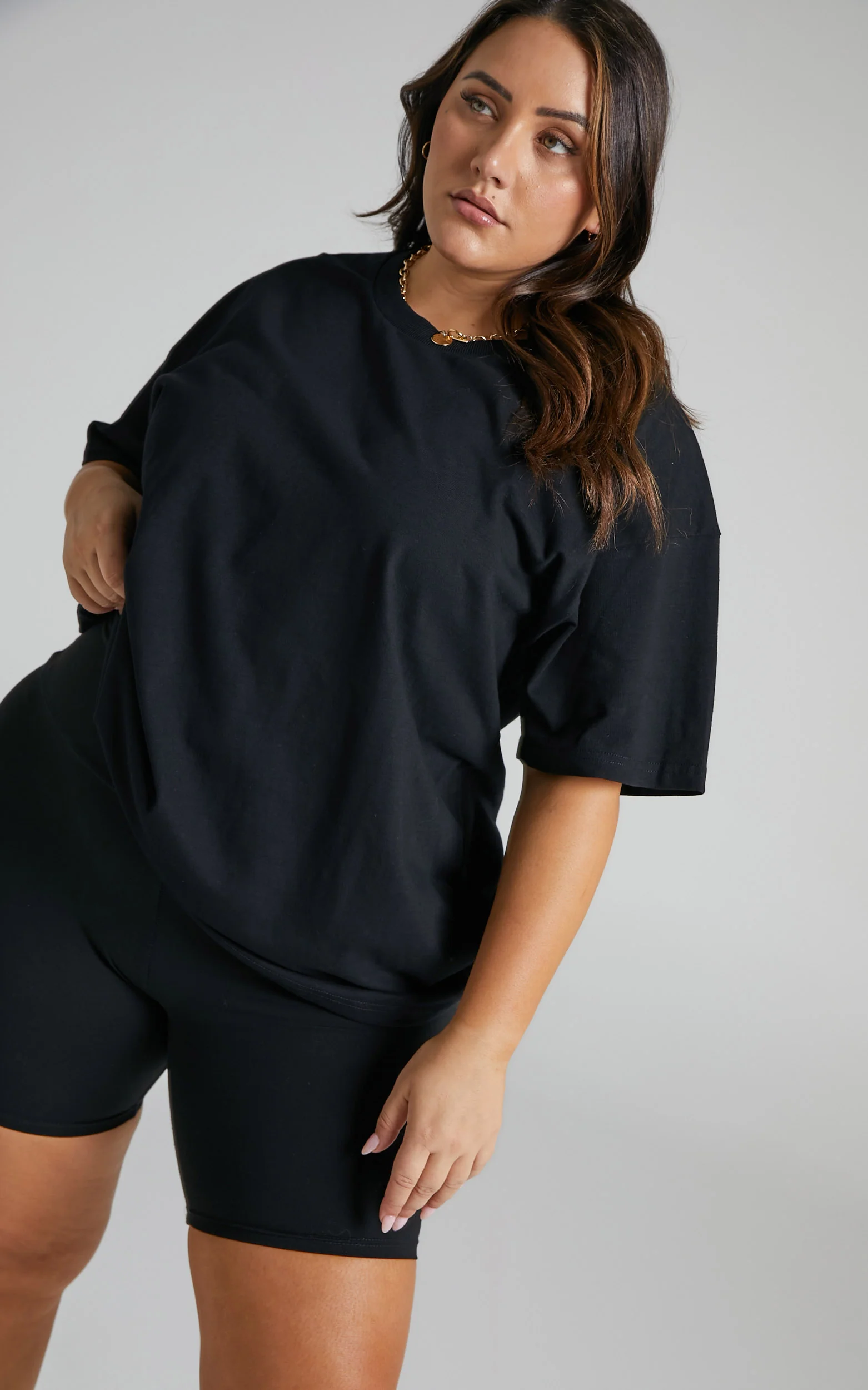 Prizza Top - Longline Boyfriend Tee Top in Black