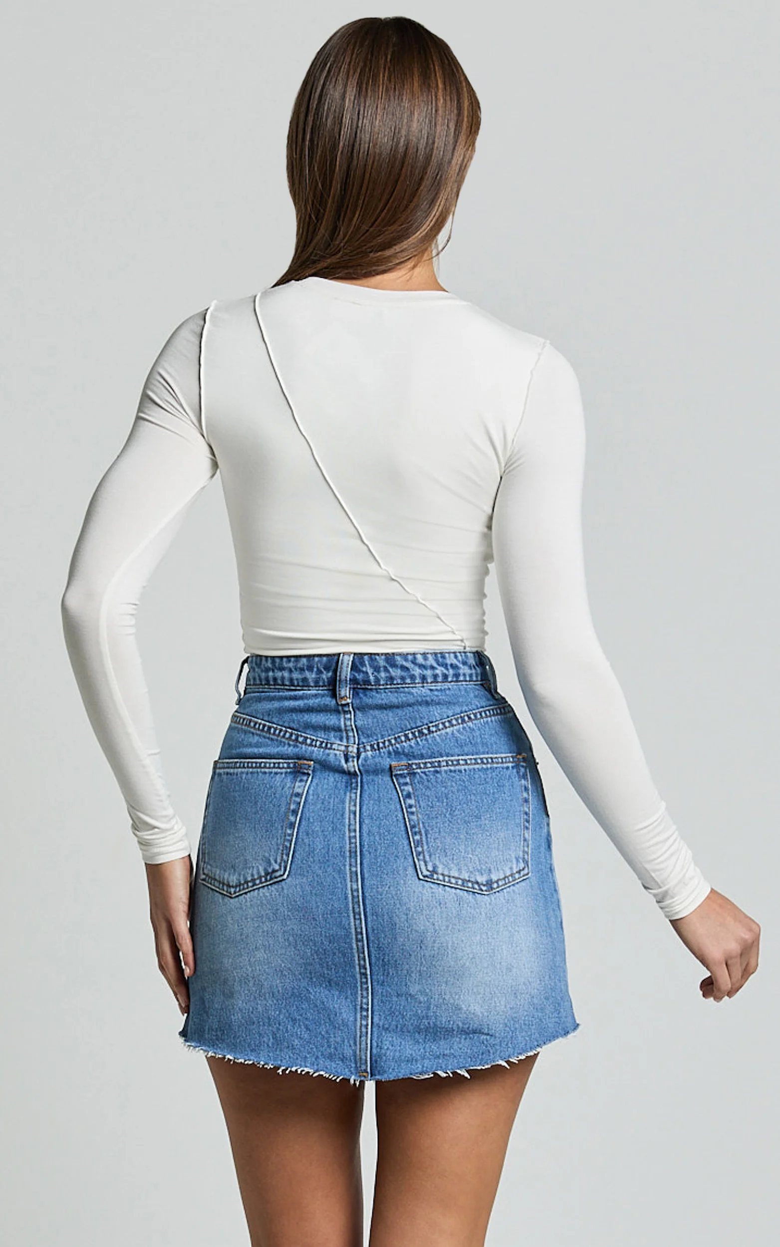 Dayna Top - Long Sleeve Exposed Seam Top in Off White