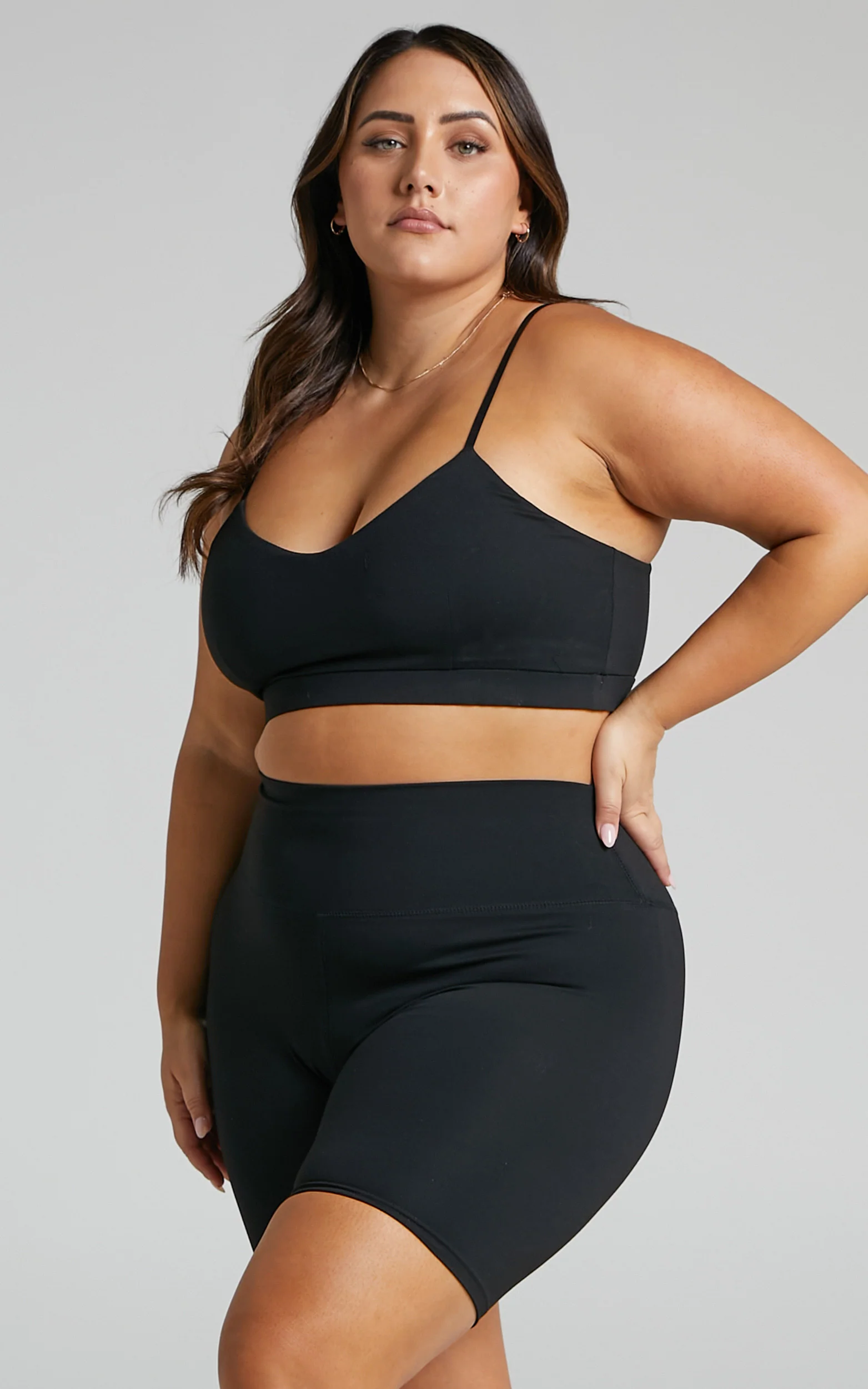 Orochie Bralette - Scoop Neck Bralette in Black