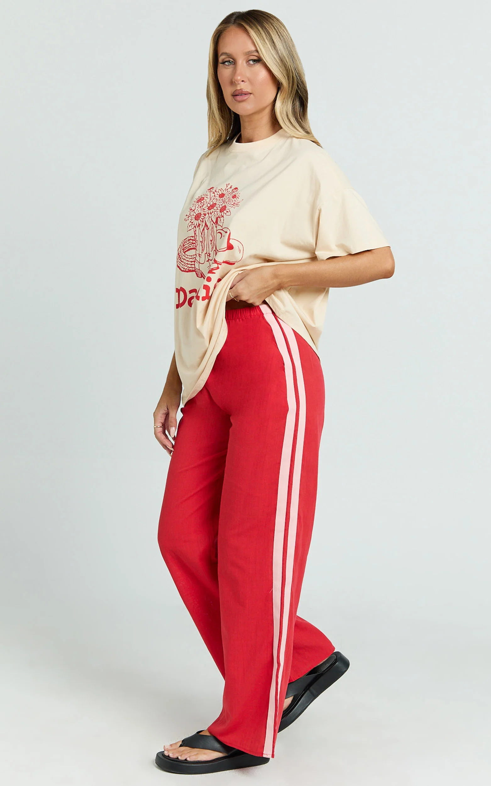 Alena Top - Oversized Darlin Print Tee in Beige